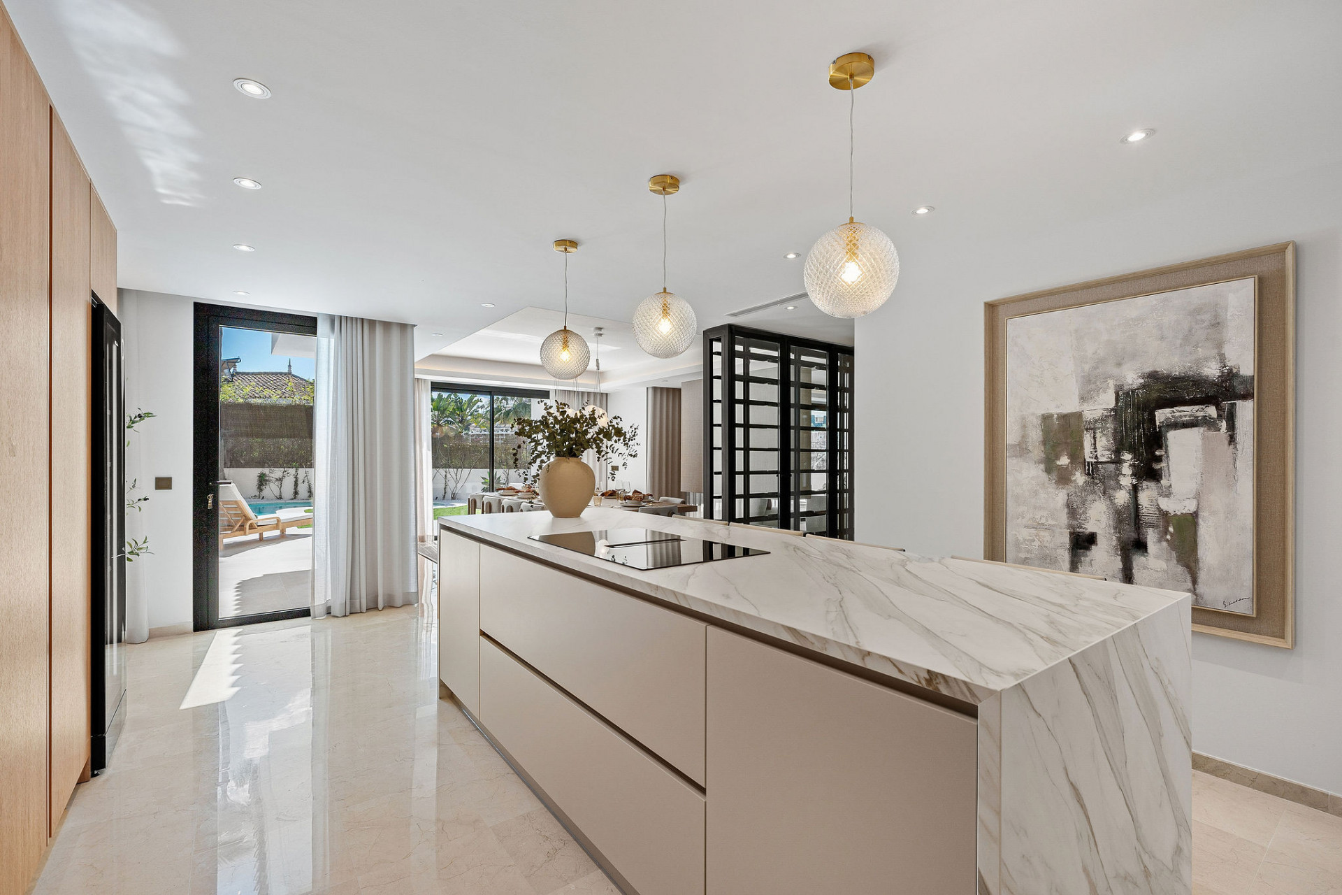 Elegant, Modern Luxury Villa in Marbella
