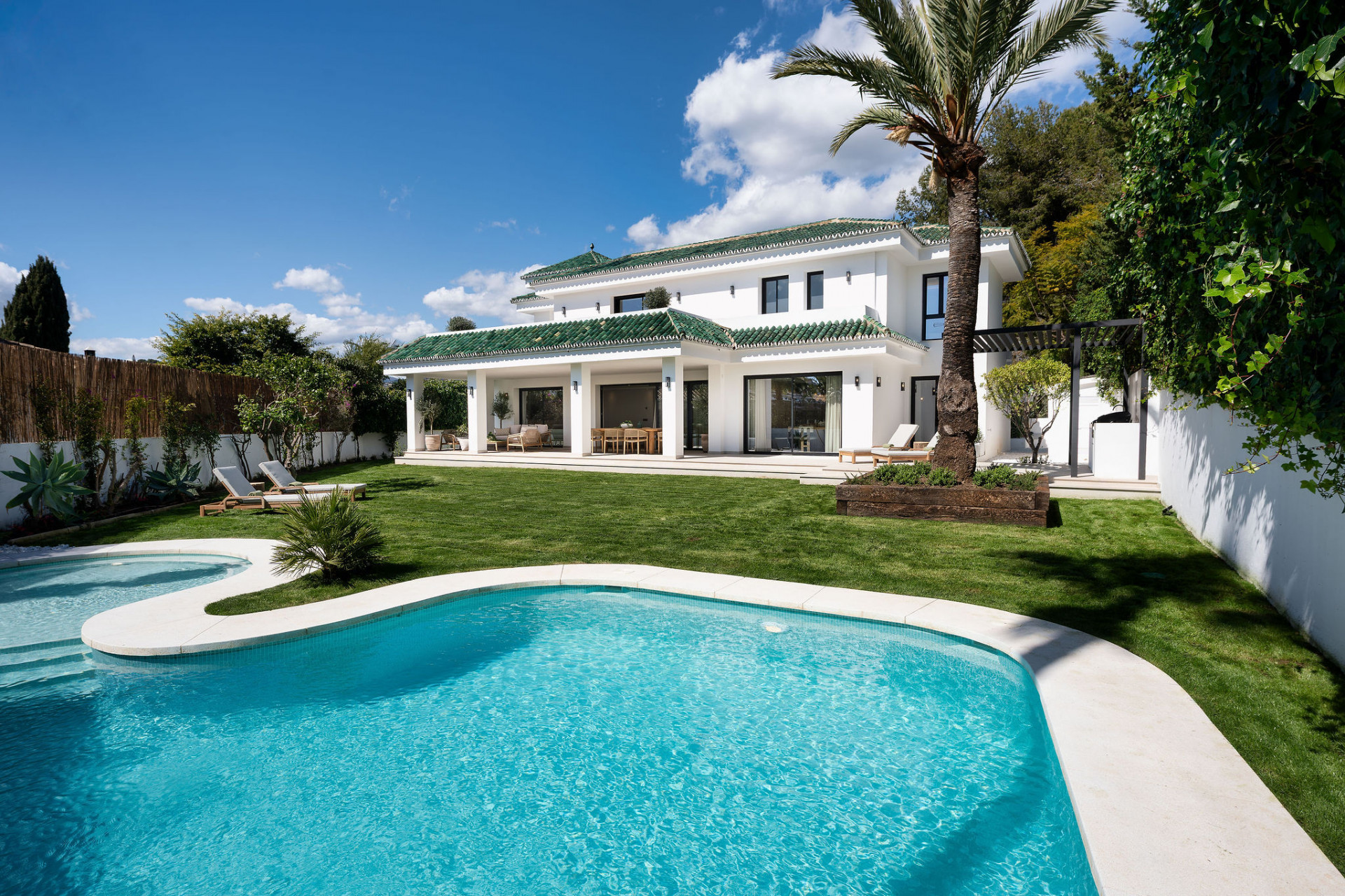 Elegant, Modern Luxury Villa in Marbella