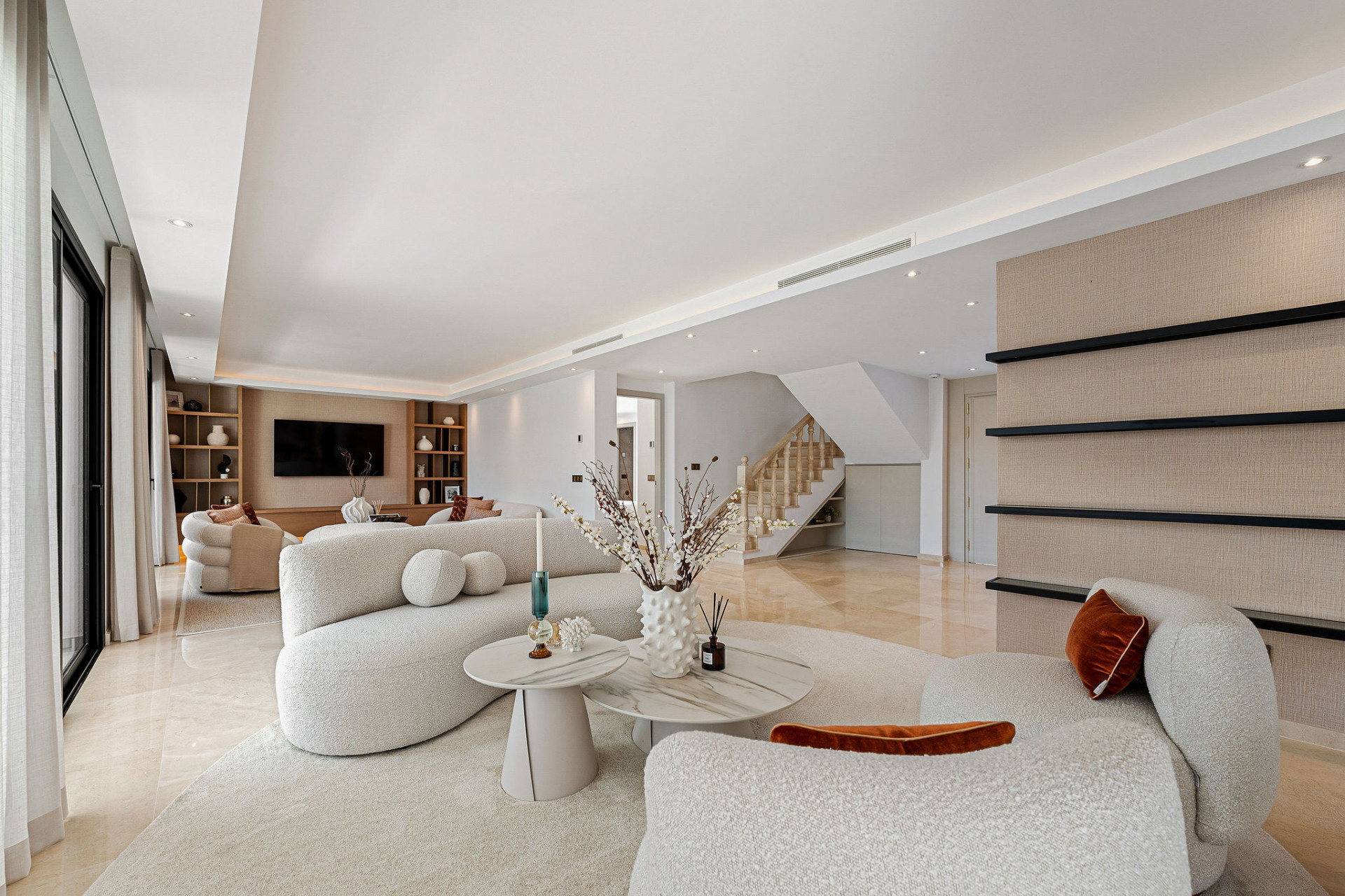 Elegant, Modern Luxury Villa in Marbella