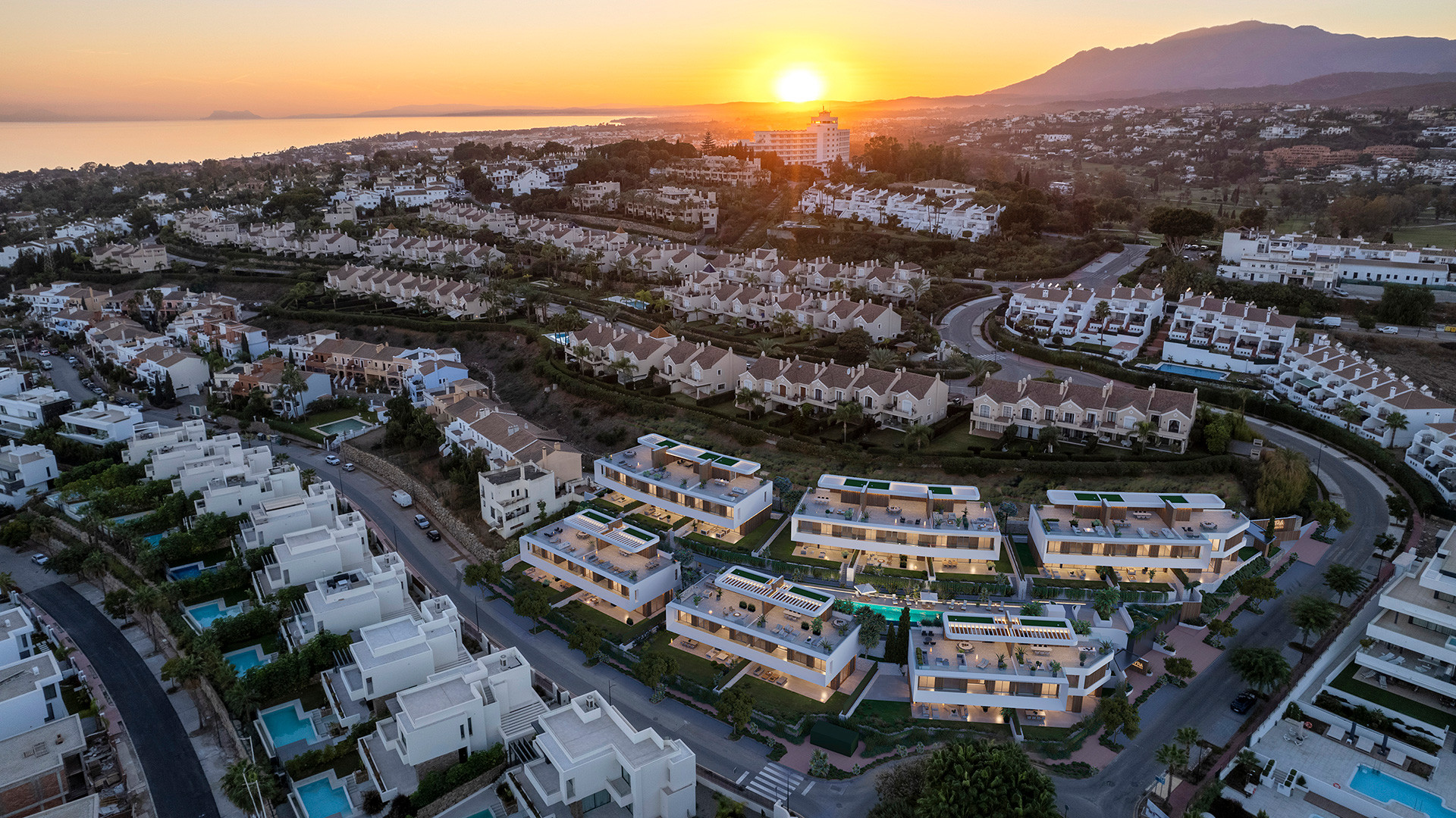 Modern Semi-Detached Homes in El Campanario, Estepona