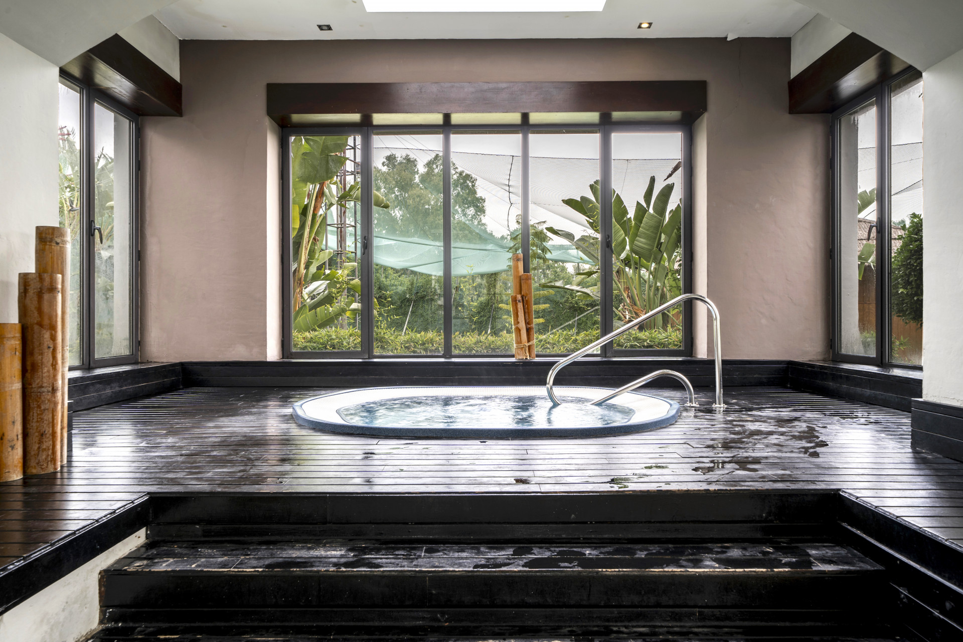Exclusive Lifestyle, Prime Location