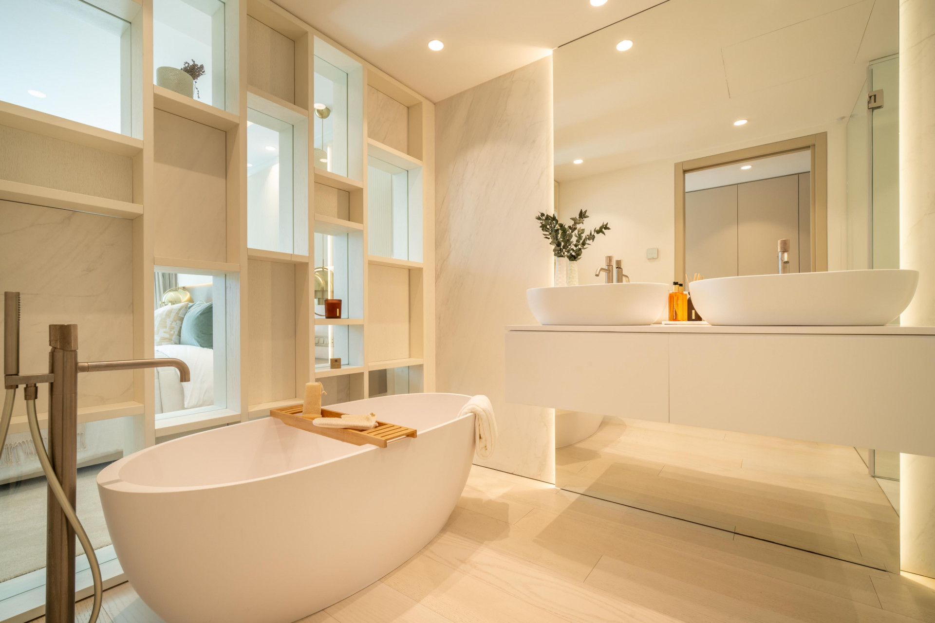 Luxurious, modern apartment with resort views in Puente Romano.