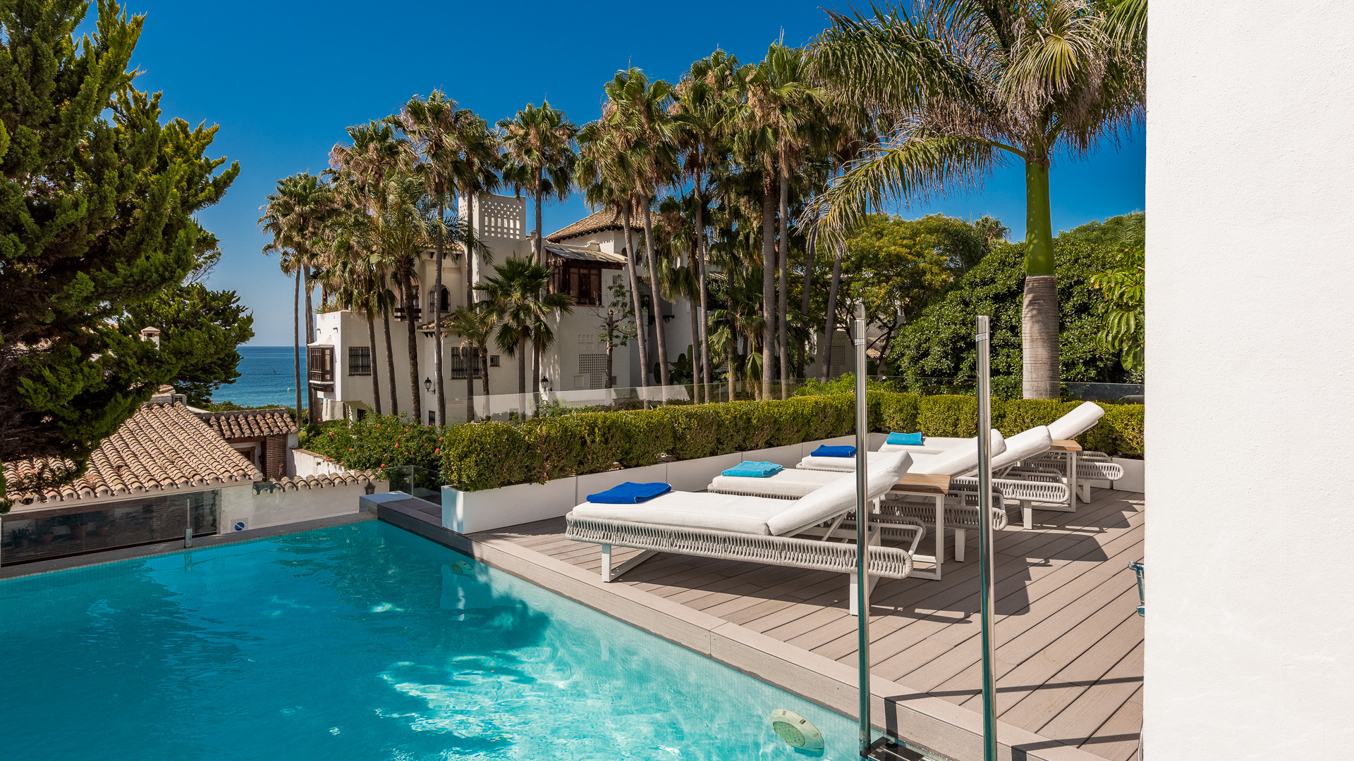 Exquisite Villa With Sea Views on The Golden Mile