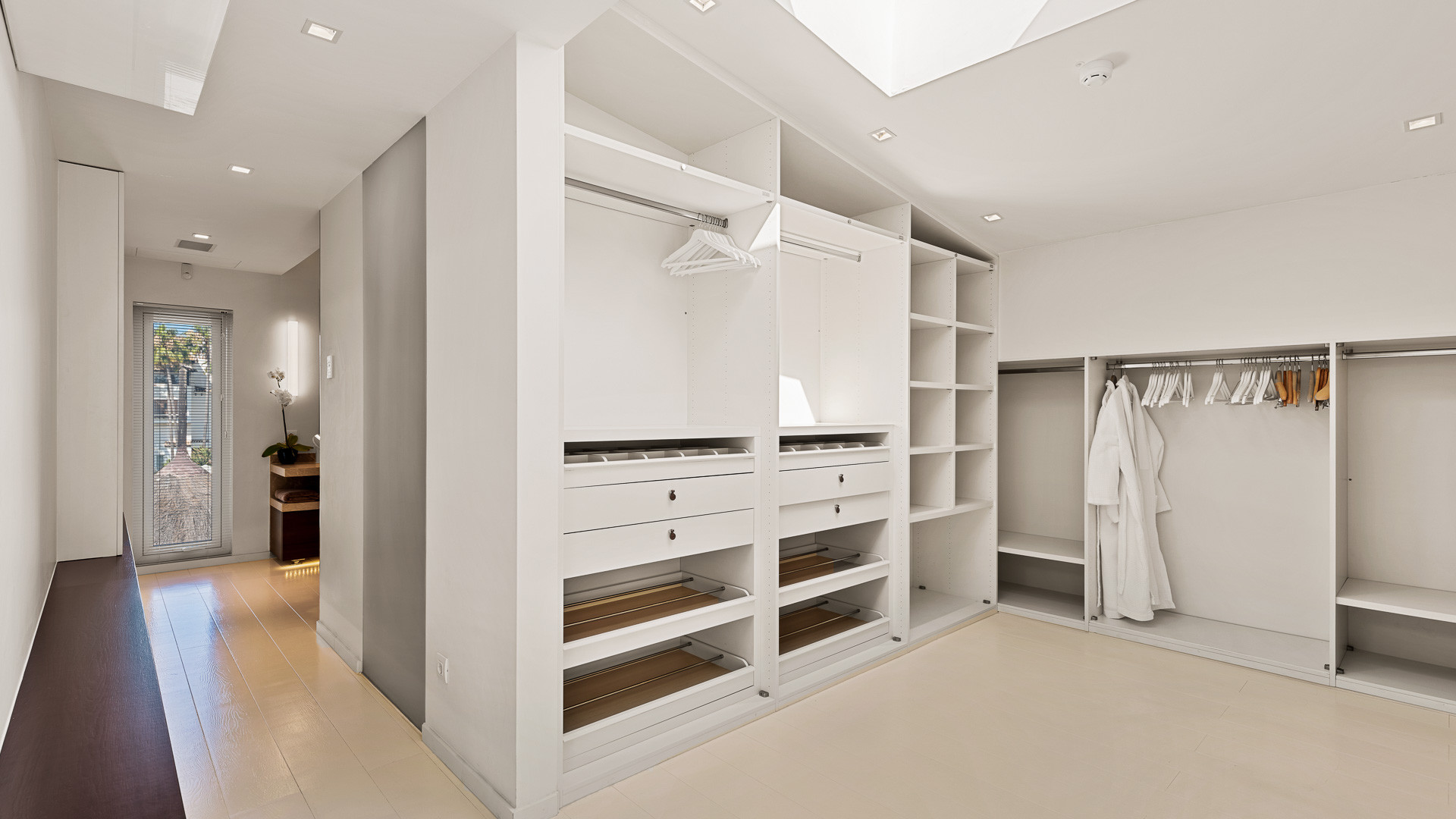 Exquisite Villa With Sea Views on The Golden Mile