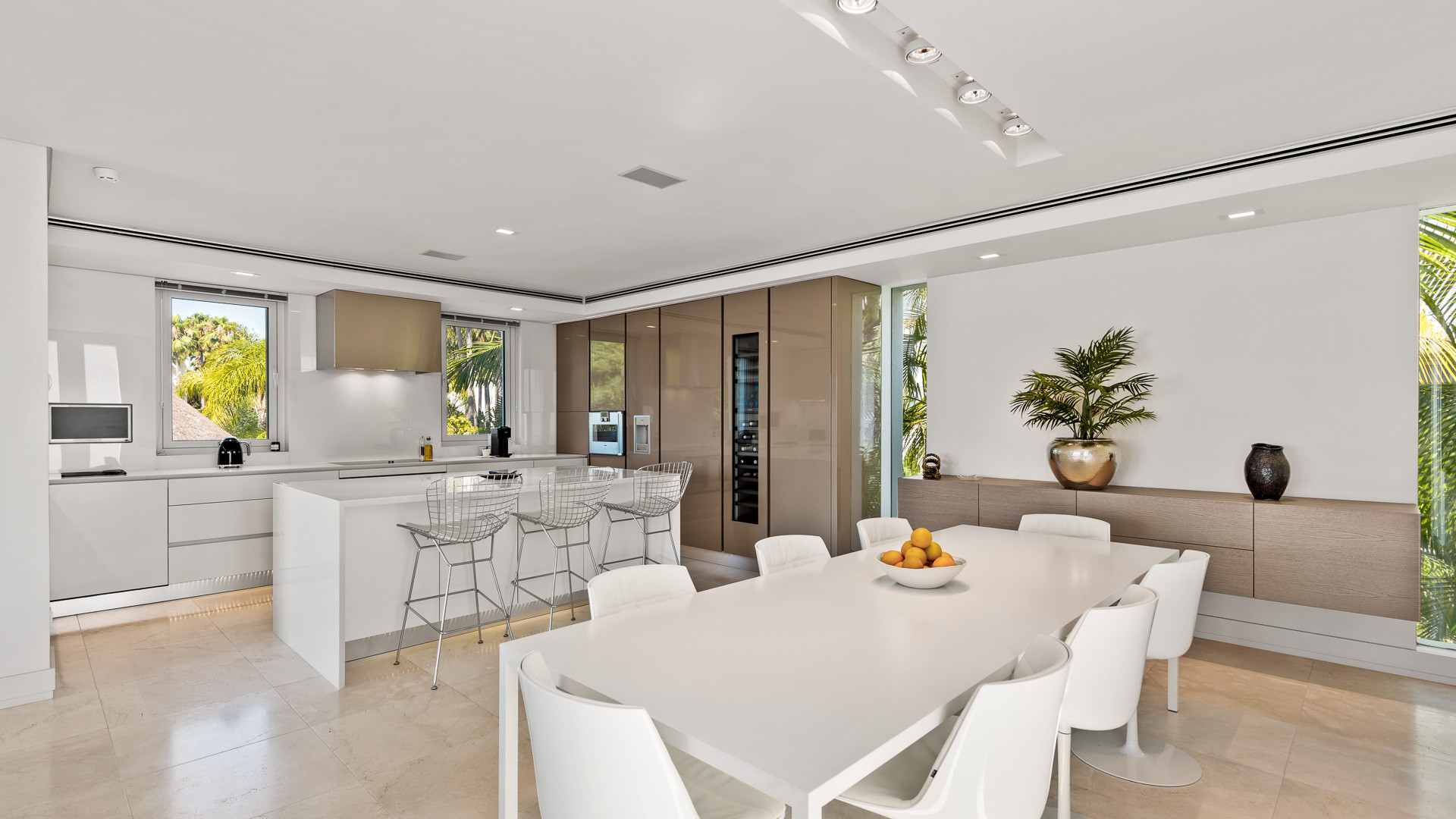 Exquisite Villa With Sea Views on The Golden Mile