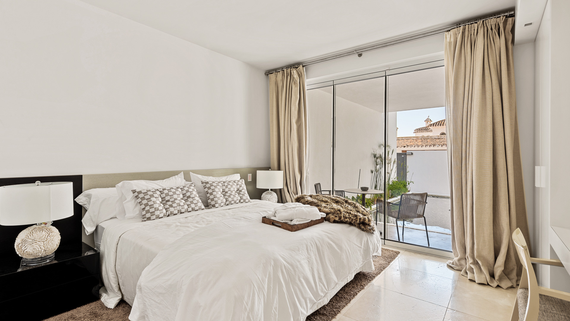 Exquisite Villa With Sea Views on The Golden Mile