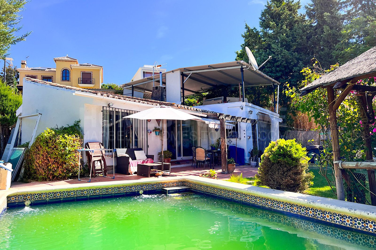 Villa en venta en Estepona