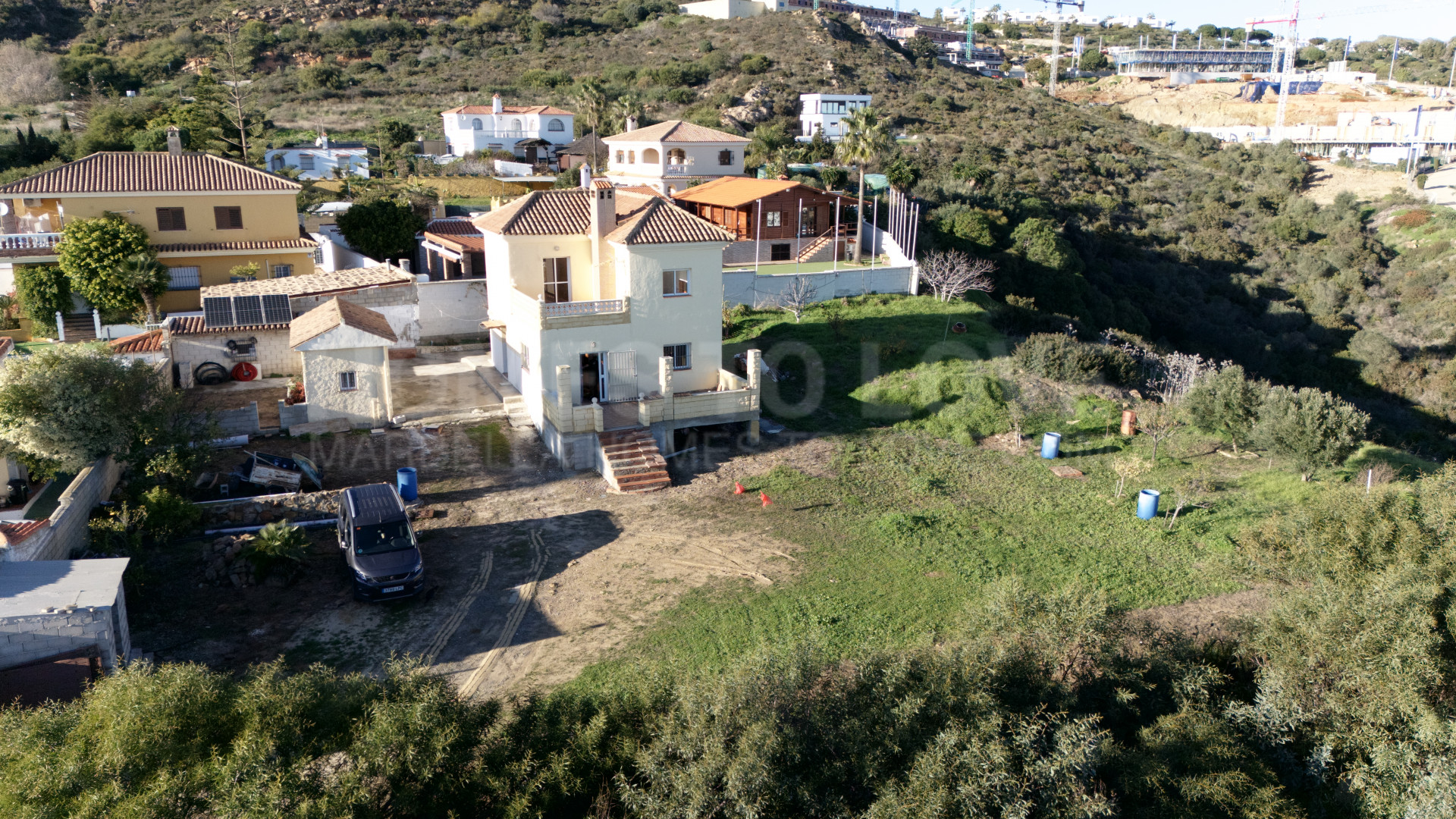 Detached Villa with Panoramic Views and Enormous Potential
