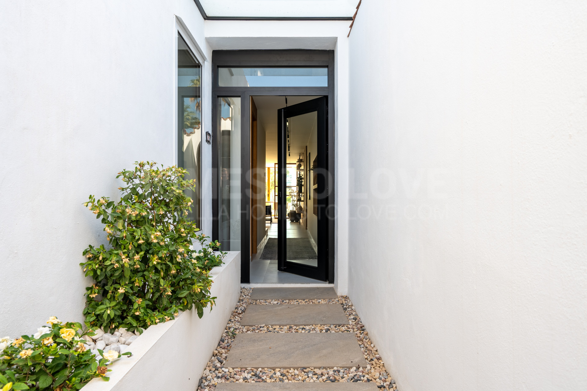 Vollständig renoviertes skandinavisches Traumhaus in Aloha – fußläufig zu Puerto Banús