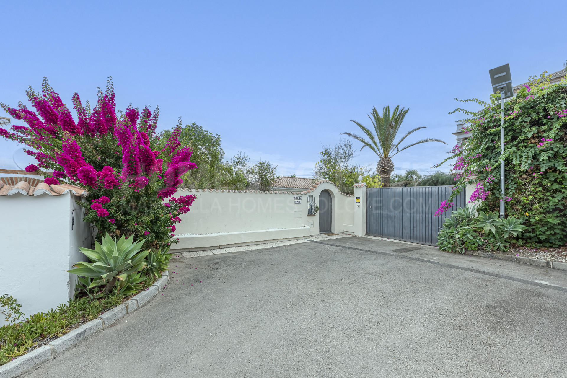 Detached Villa in Buenas Noches, Estepona Excellent Renovation potential