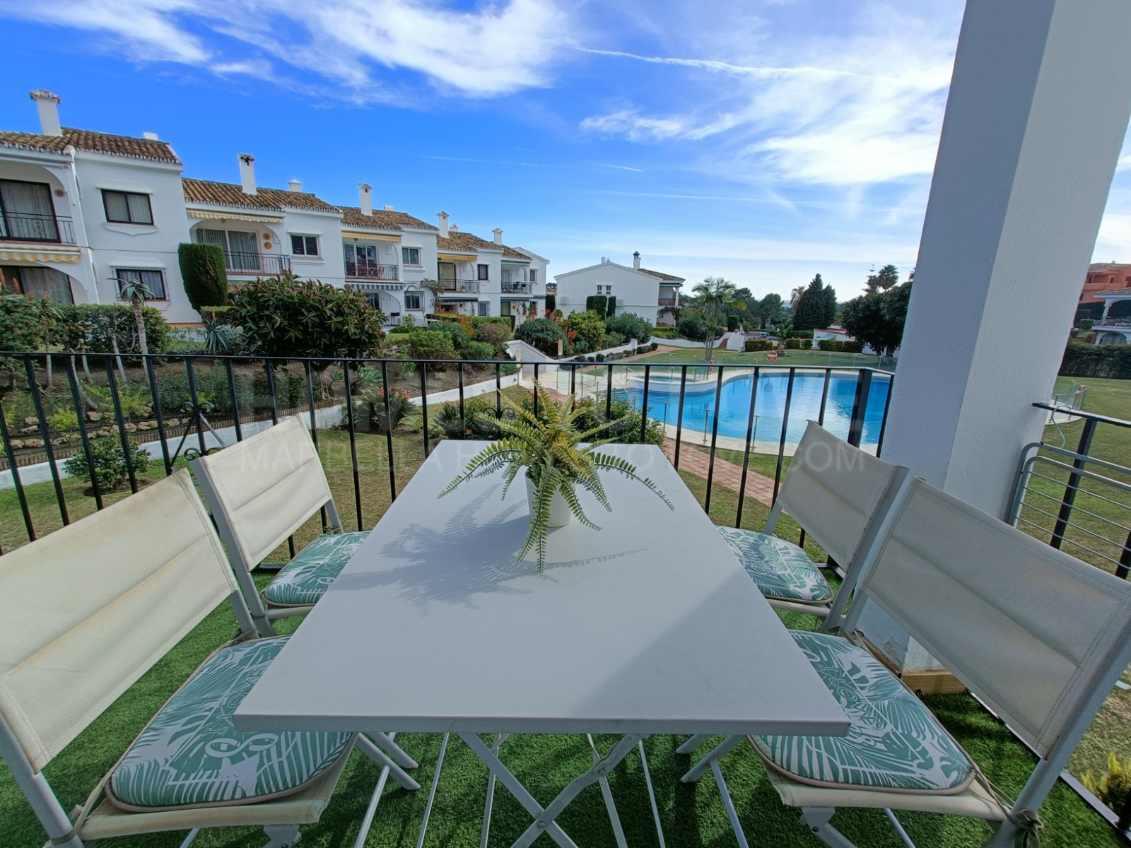 Apartamento de 2 dormitorios en El Paraíso, Benahavís