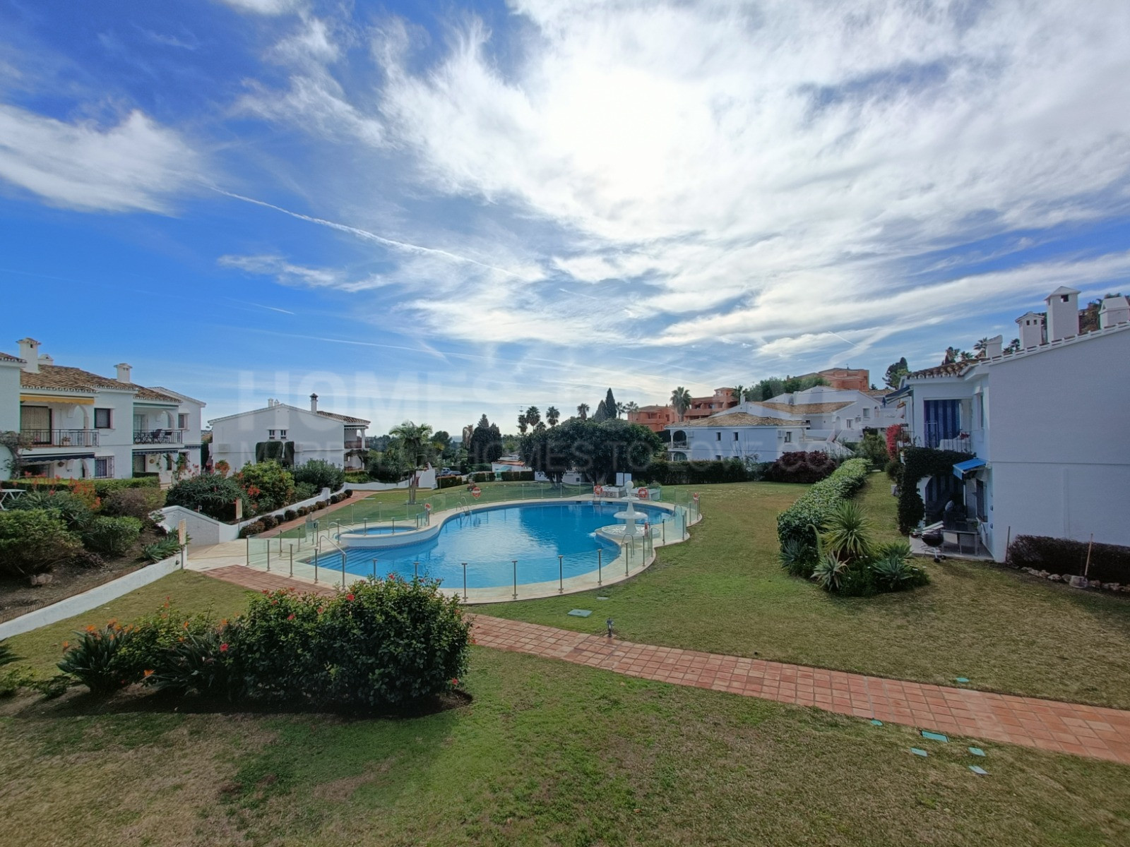 Apartamento de 2 dormitorios en El Paraíso, Benahavís