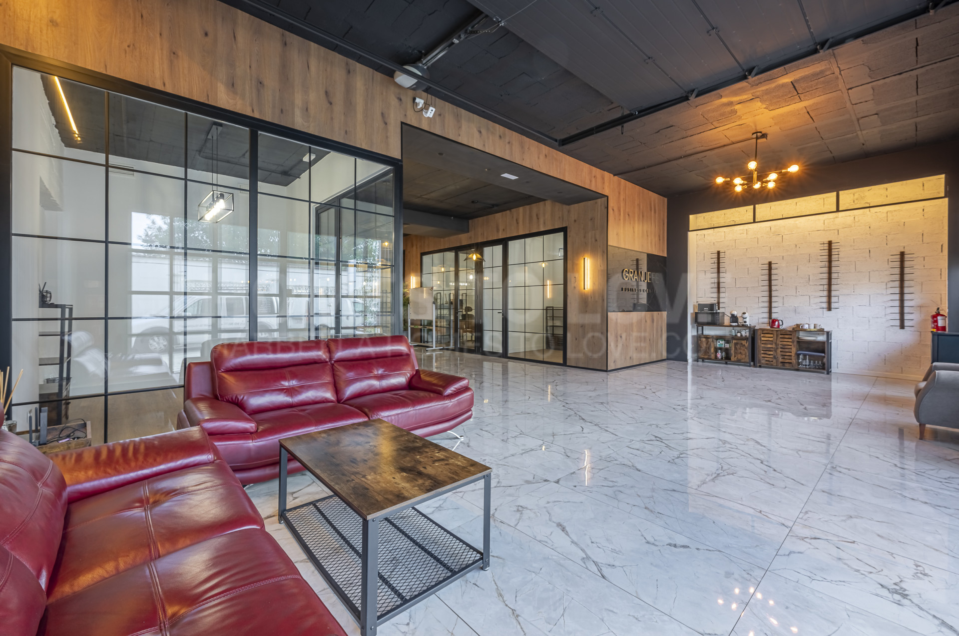 Vācu: GESCHÄFTSÜBERNAHME — Business Center / Coworking-Space im Zentrum von Marbella