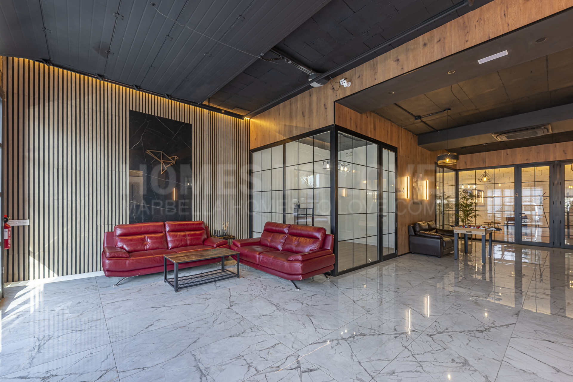Vācu: GESCHÄFTSÜBERNAHME — Business Center / Coworking-Space im Zentrum von Marbella