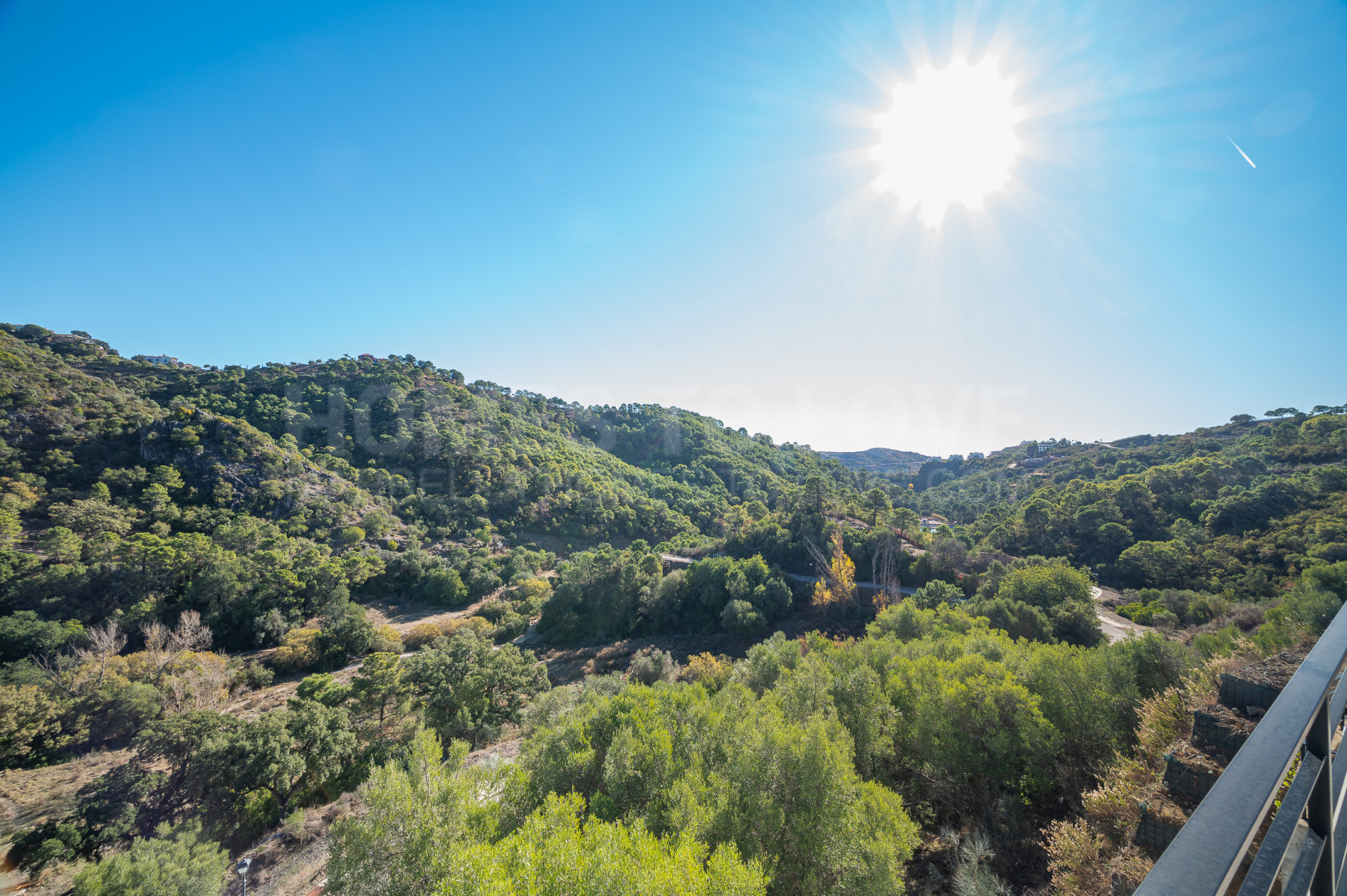 Elegante y espaciosa villa en la ladera con vistas en venta en Monte Mayor, Benahavís