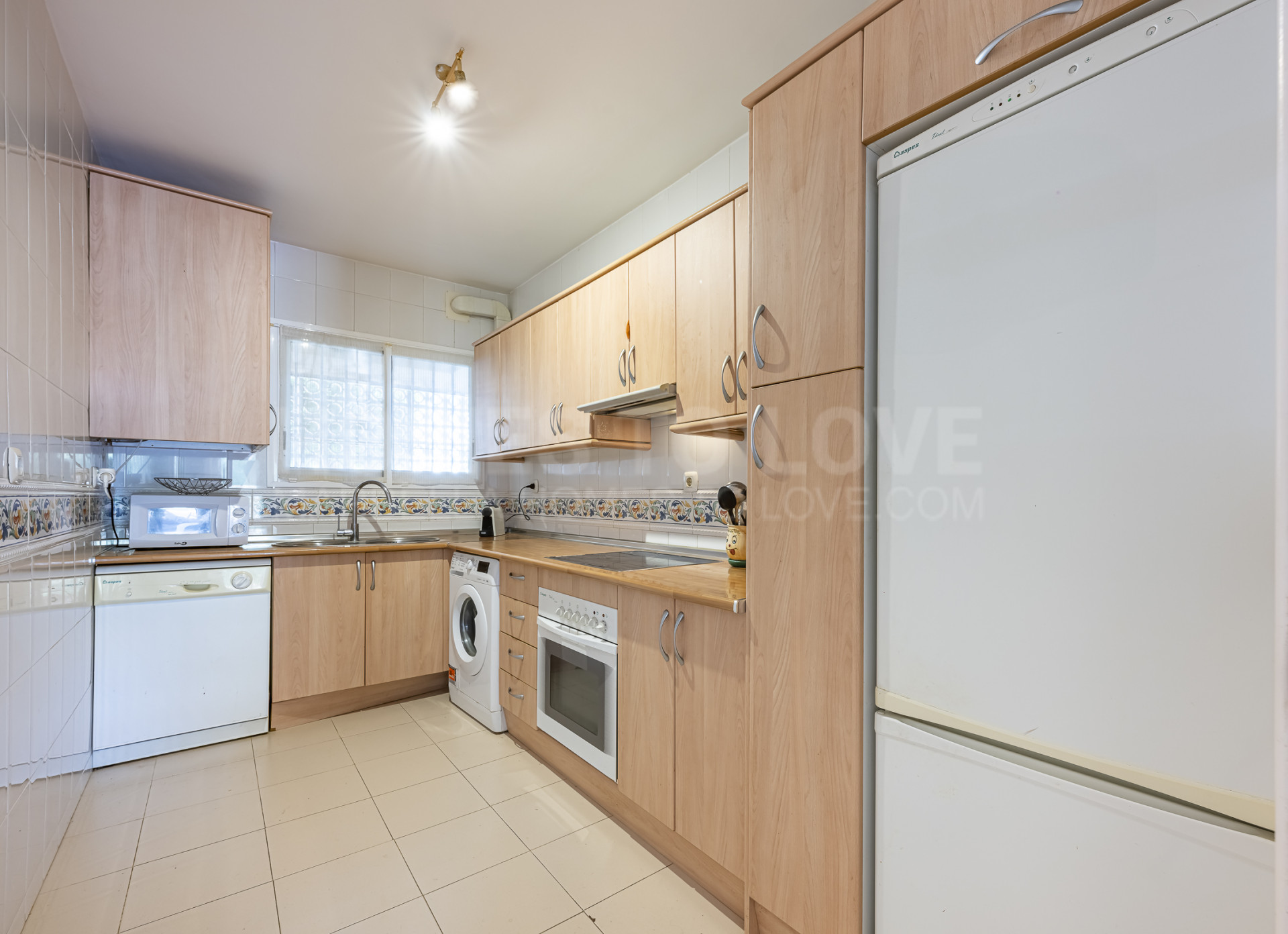 Ground Floor Apartment with Spacious Terrace – La Reserva de Marbella, Las Chapas