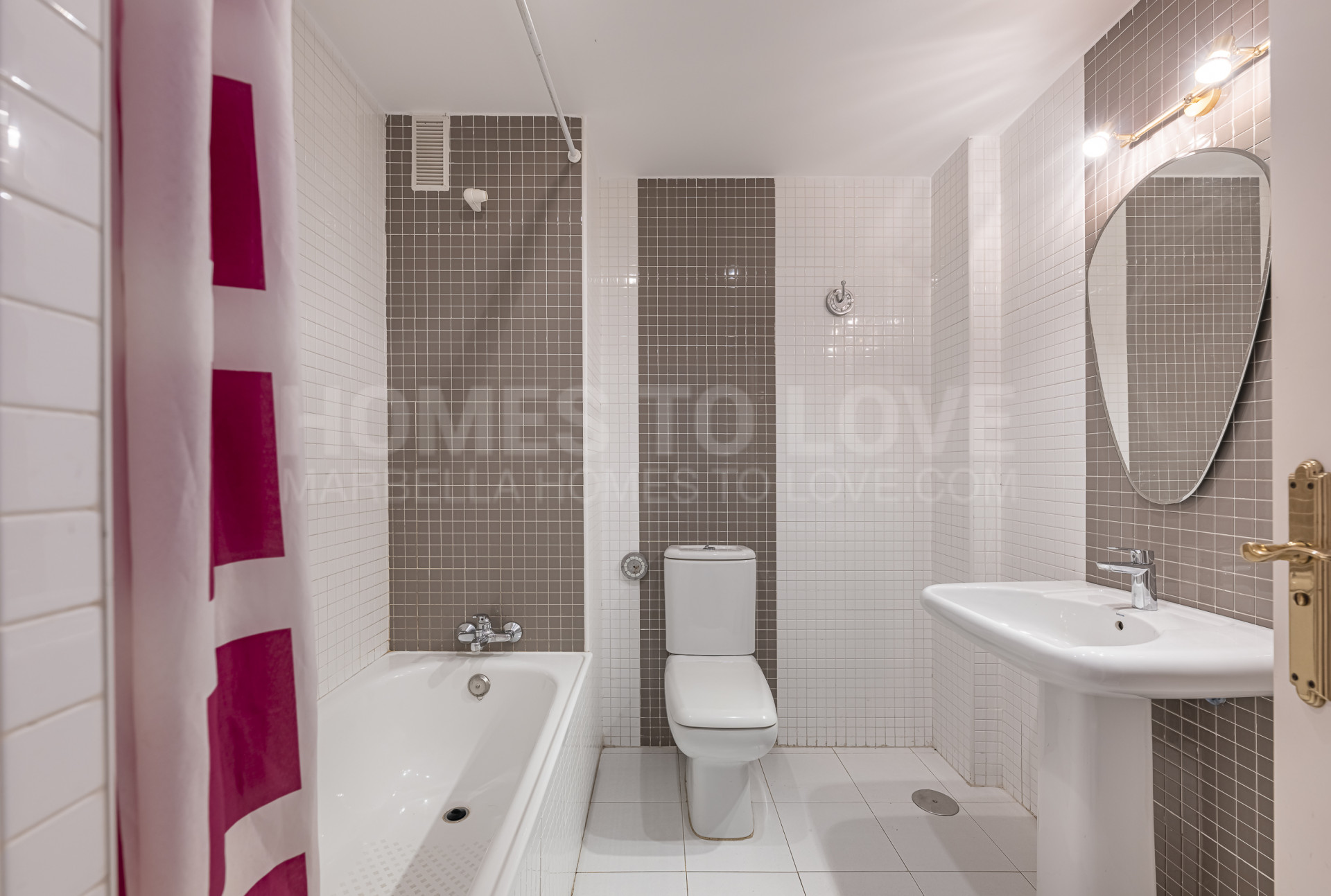 Ground Floor Apartment with Spacious Terrace – La Reserva de Marbella, Las Chapas