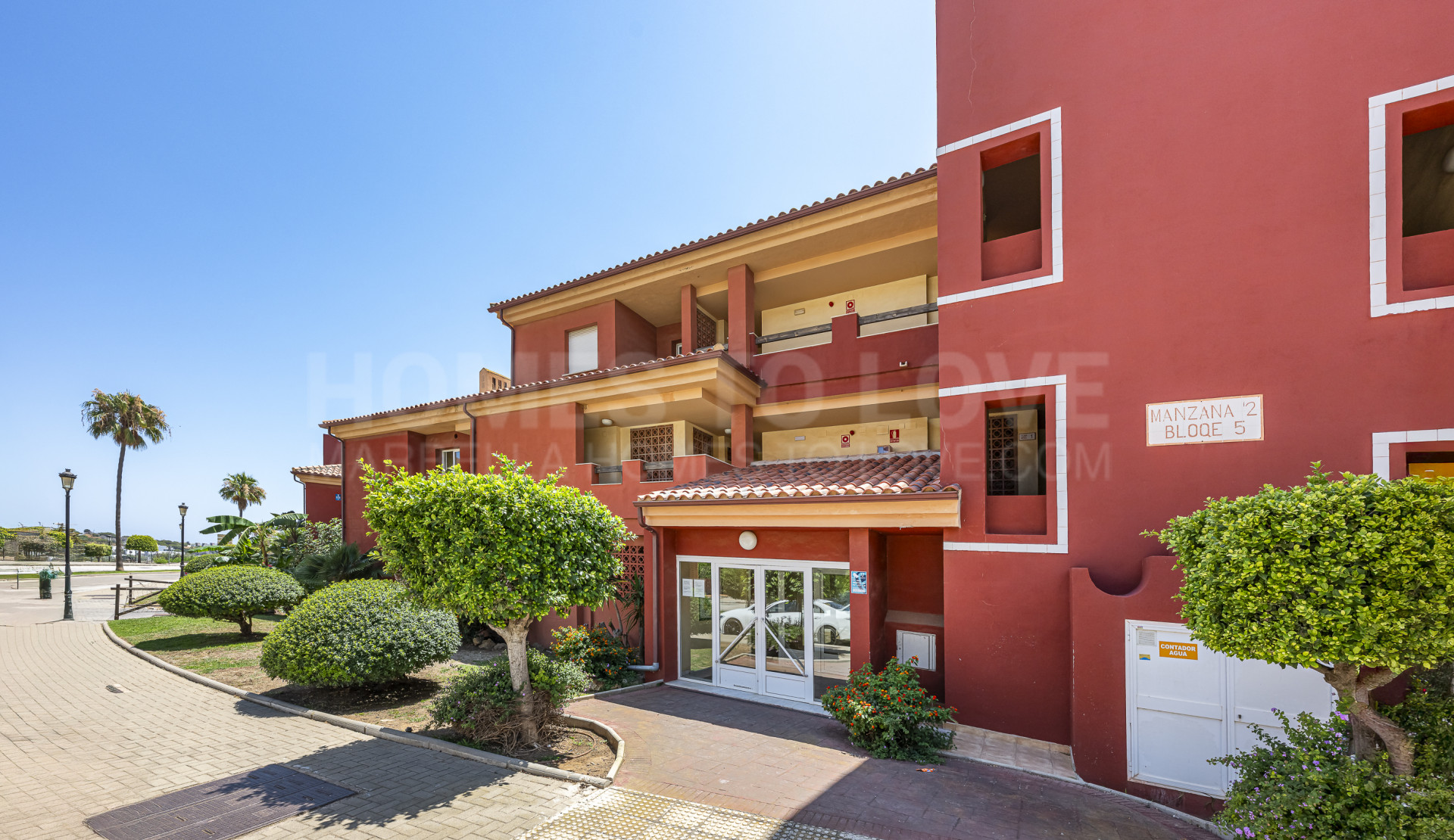 Ground Floor Apartment with Spacious Terrace – La Reserva de Marbella, Las Chapas