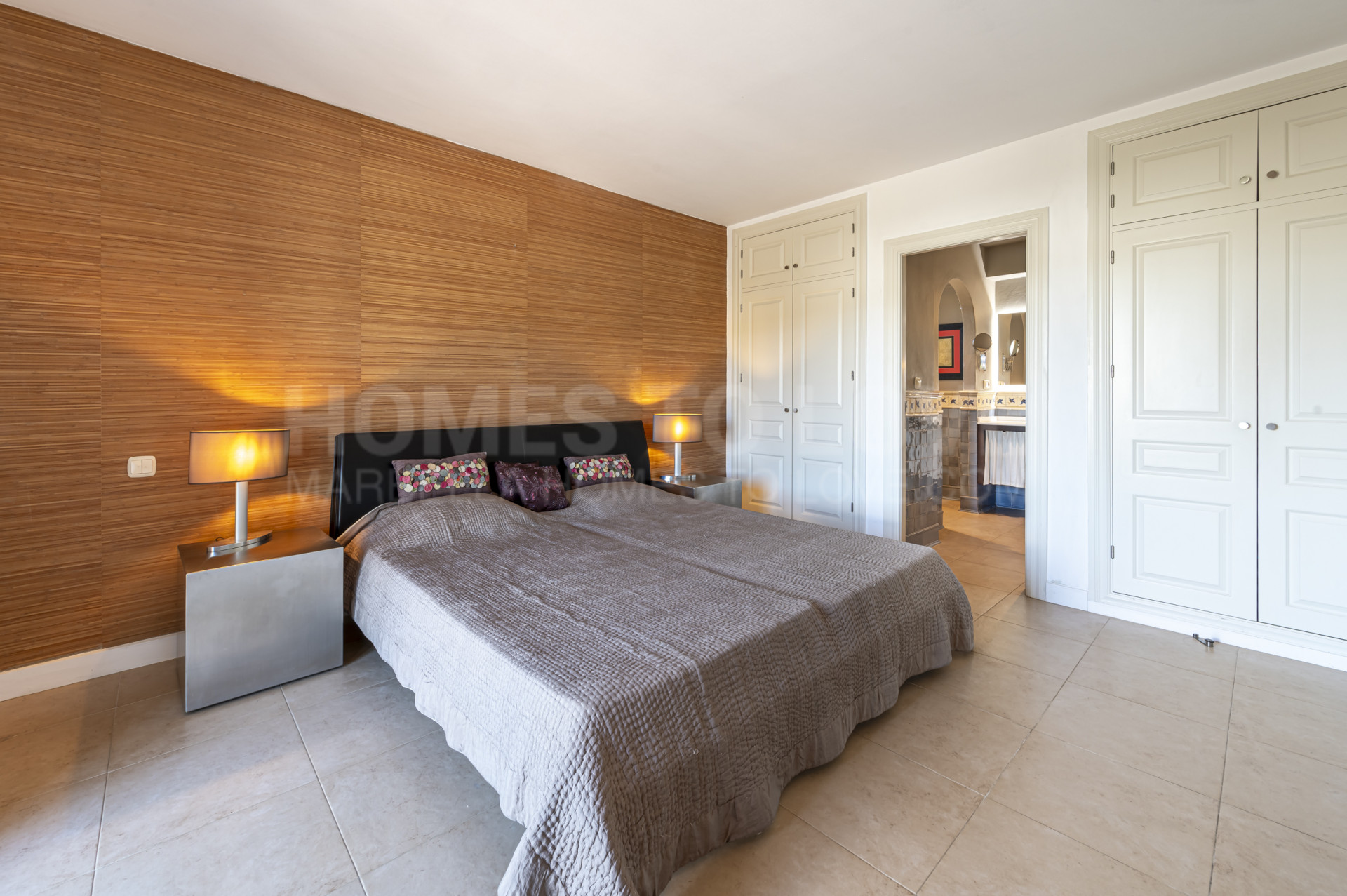 Maison de ville avec vue sur la mer à vendre dans le Marbella Hill Club, Marbella Golden Mile