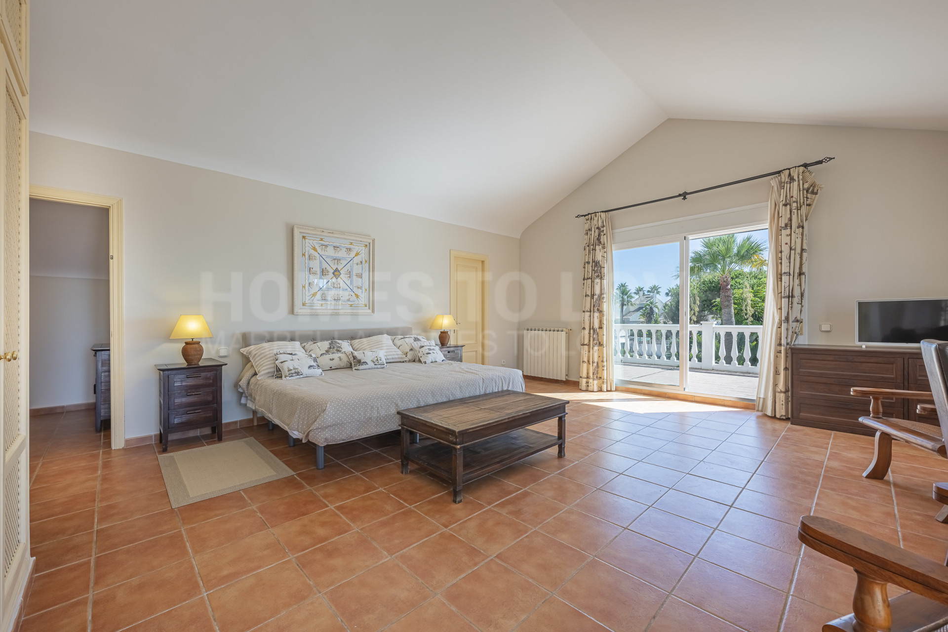 Beachside Villa with Excellent Access and Amenities for Sale in Costabella, Marbella East