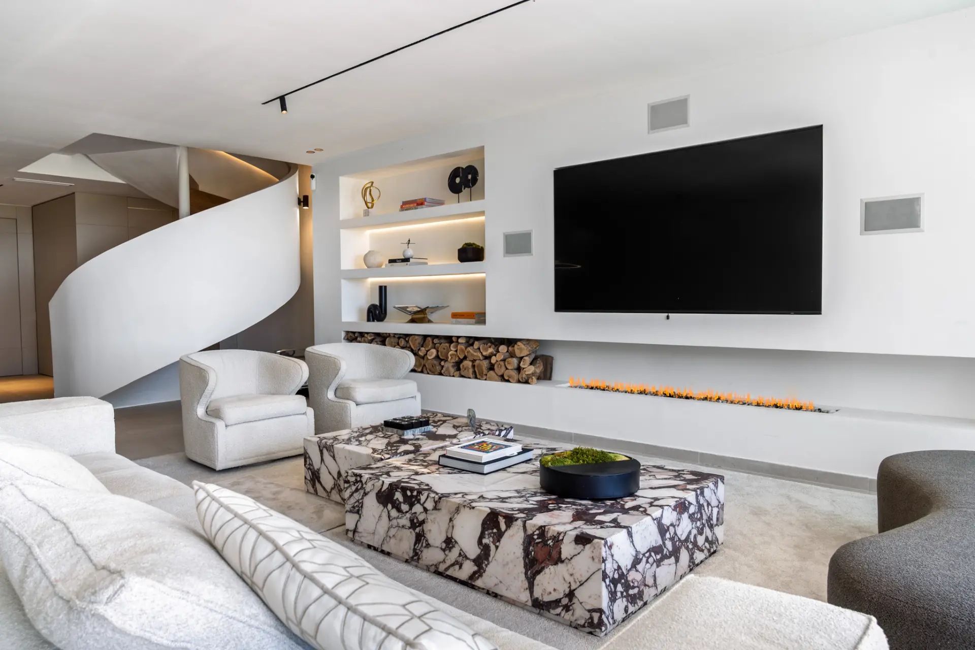 Elegant Renovated Townhouse on Frontline La Quinta Golf with Spectacular Views