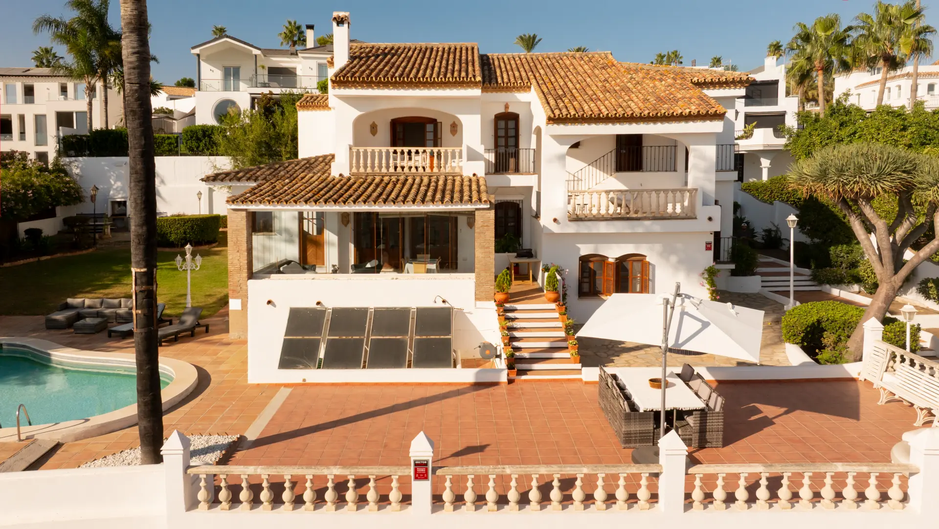 Charming family villa with panoramic sea views in Seghers, Estepona
