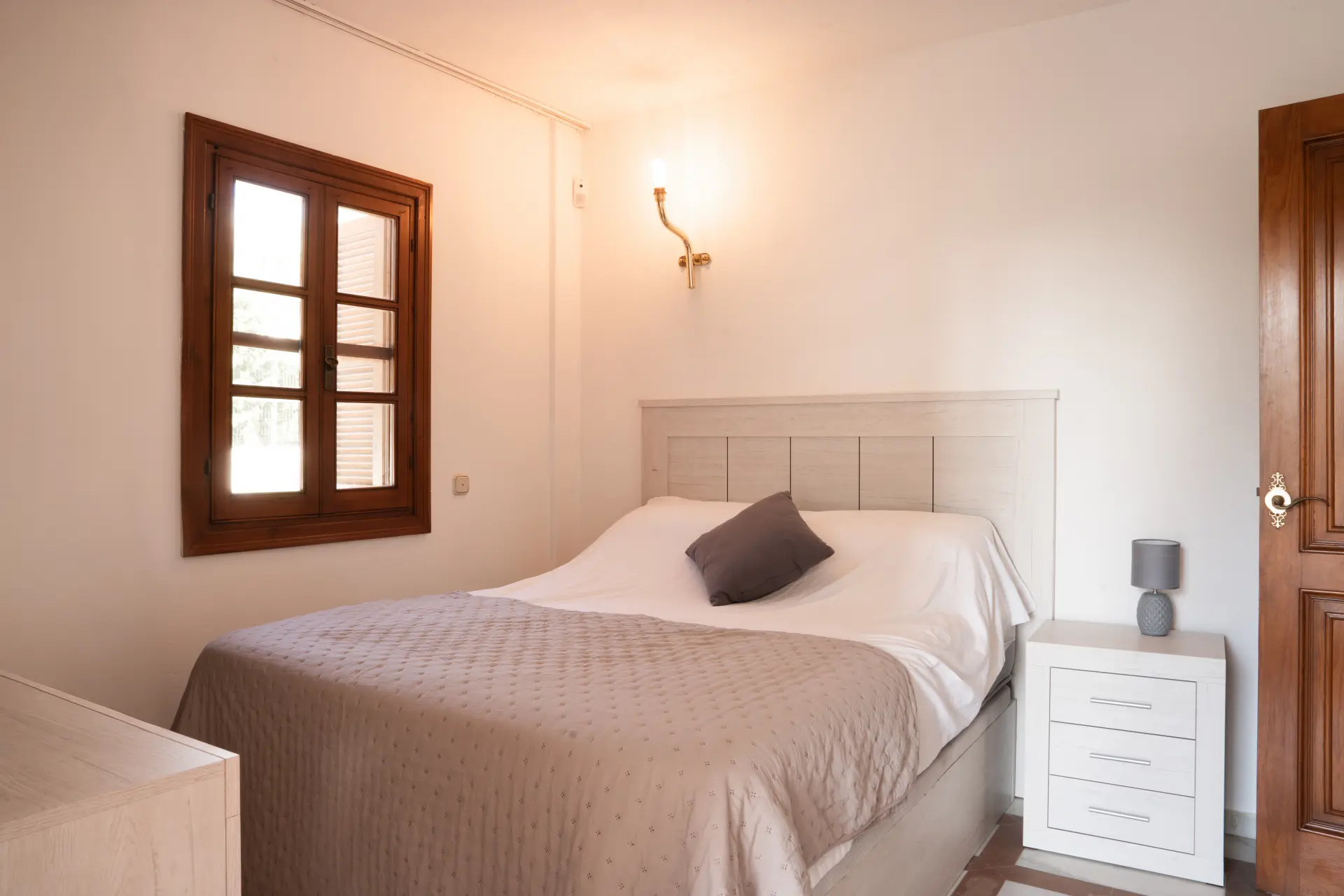 Charming family villa with panoramic sea views in Seghers, Estepona