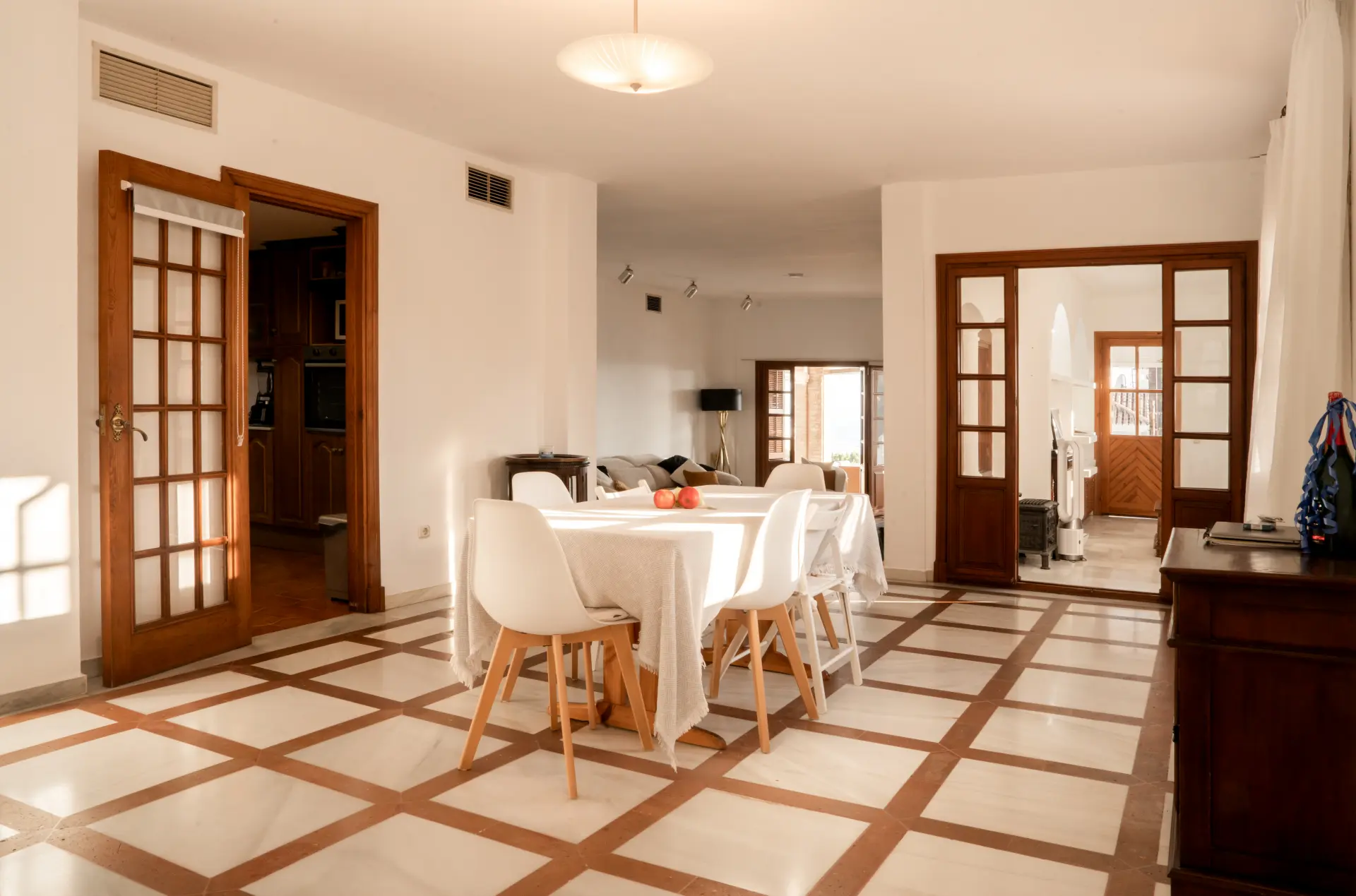 Charming family villa with panoramic sea views in Seghers, Estepona