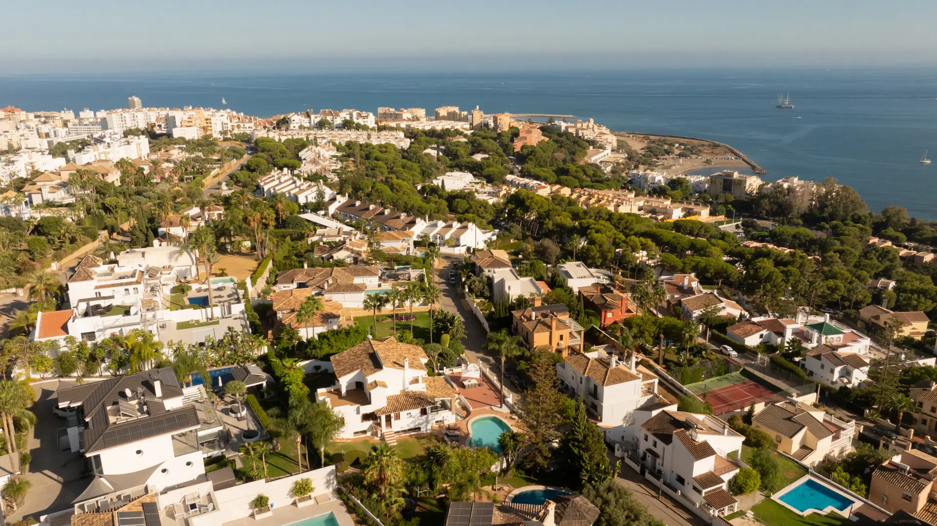 Charming family villa with panoramic sea views in Seghers, Estepona