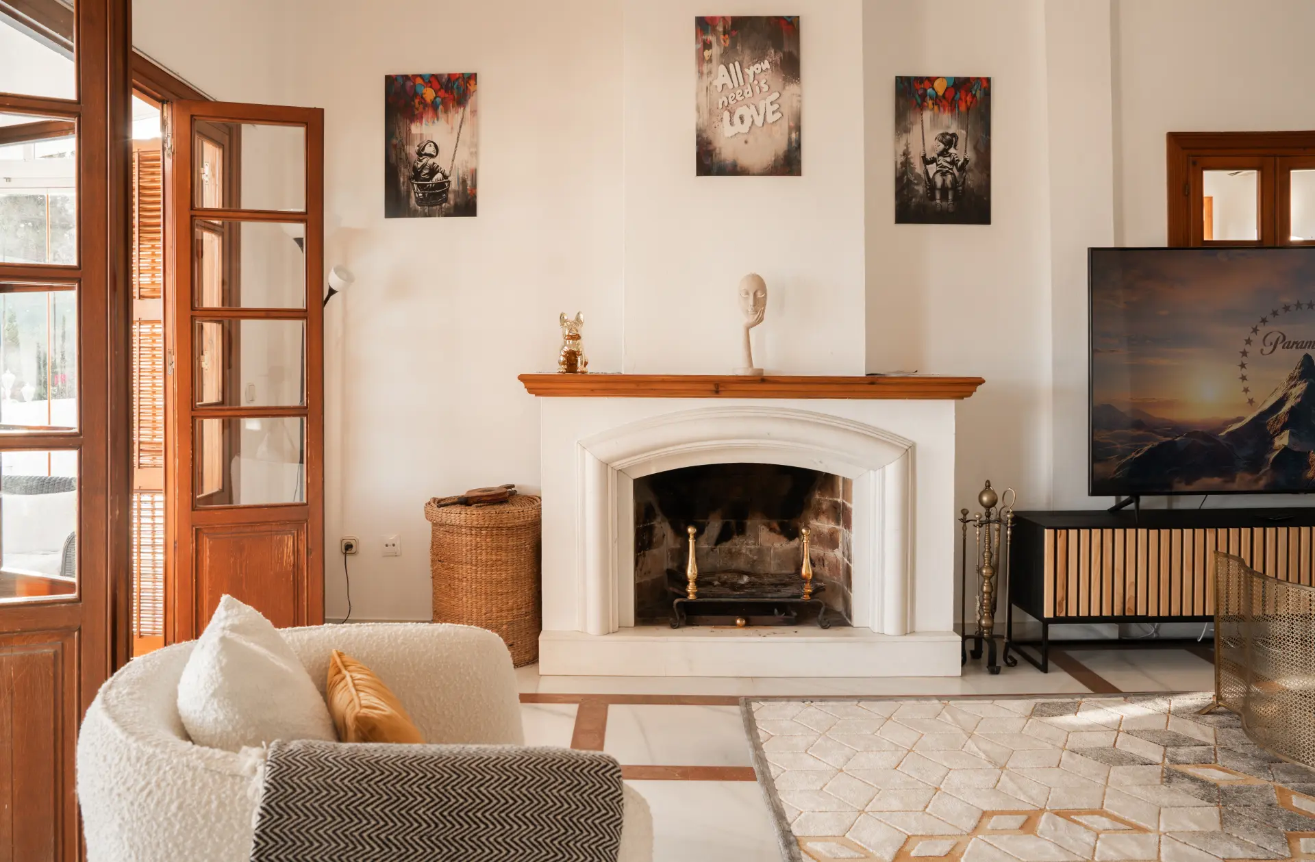 Charming family villa with panoramic sea views in Seghers, Estepona