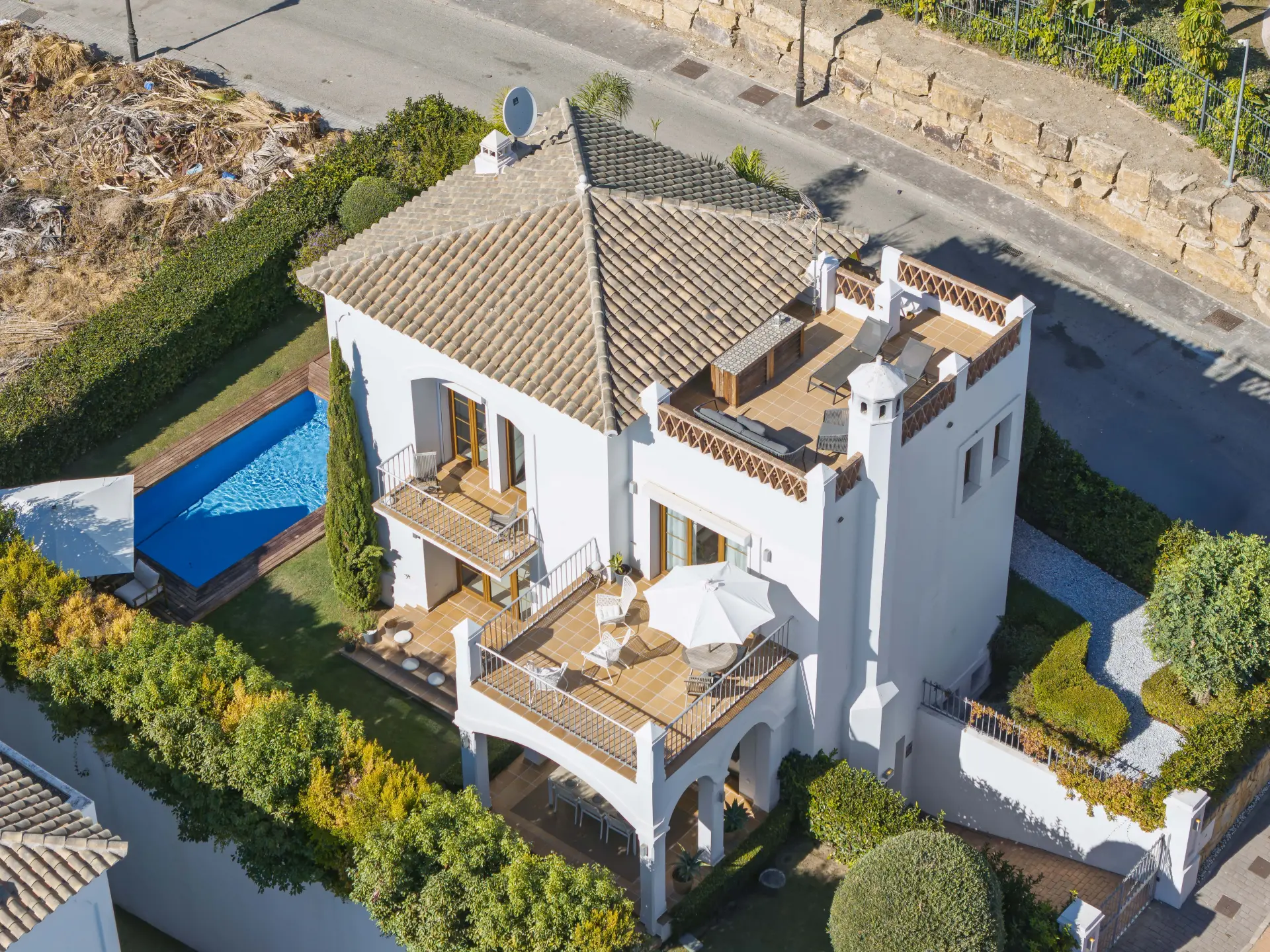 Renovated Villa with Sea Views and Mediterranean Charm