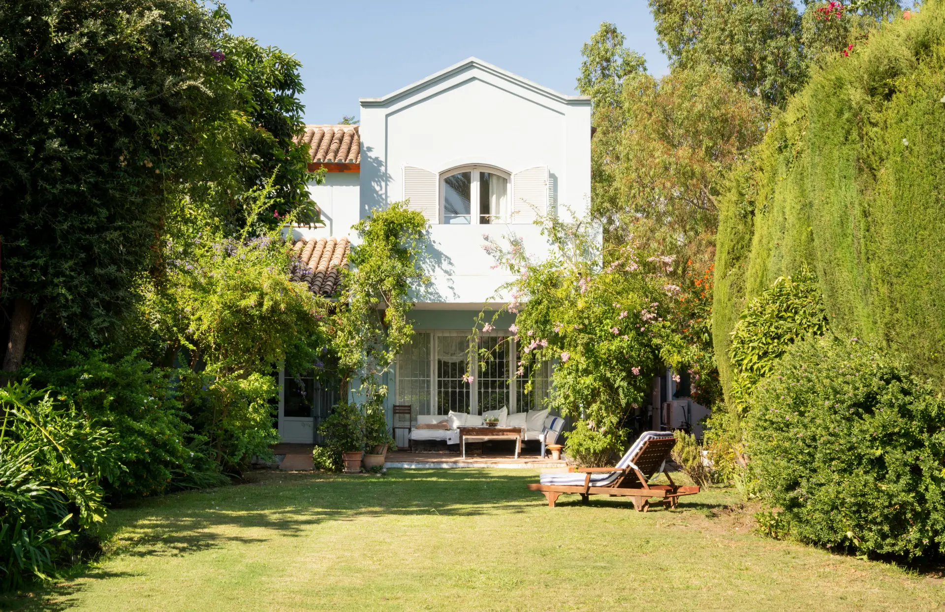 Frontline golf townhouse in Guadalmina Alta