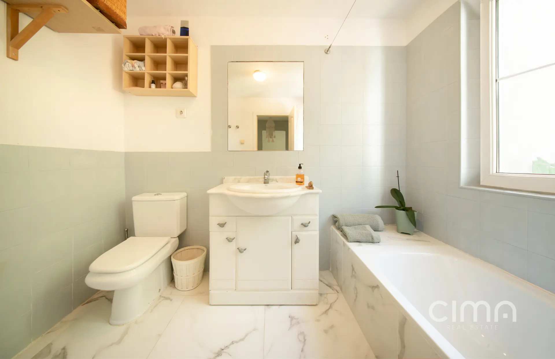 Frontline golf townhouse in Guadalmina Alta