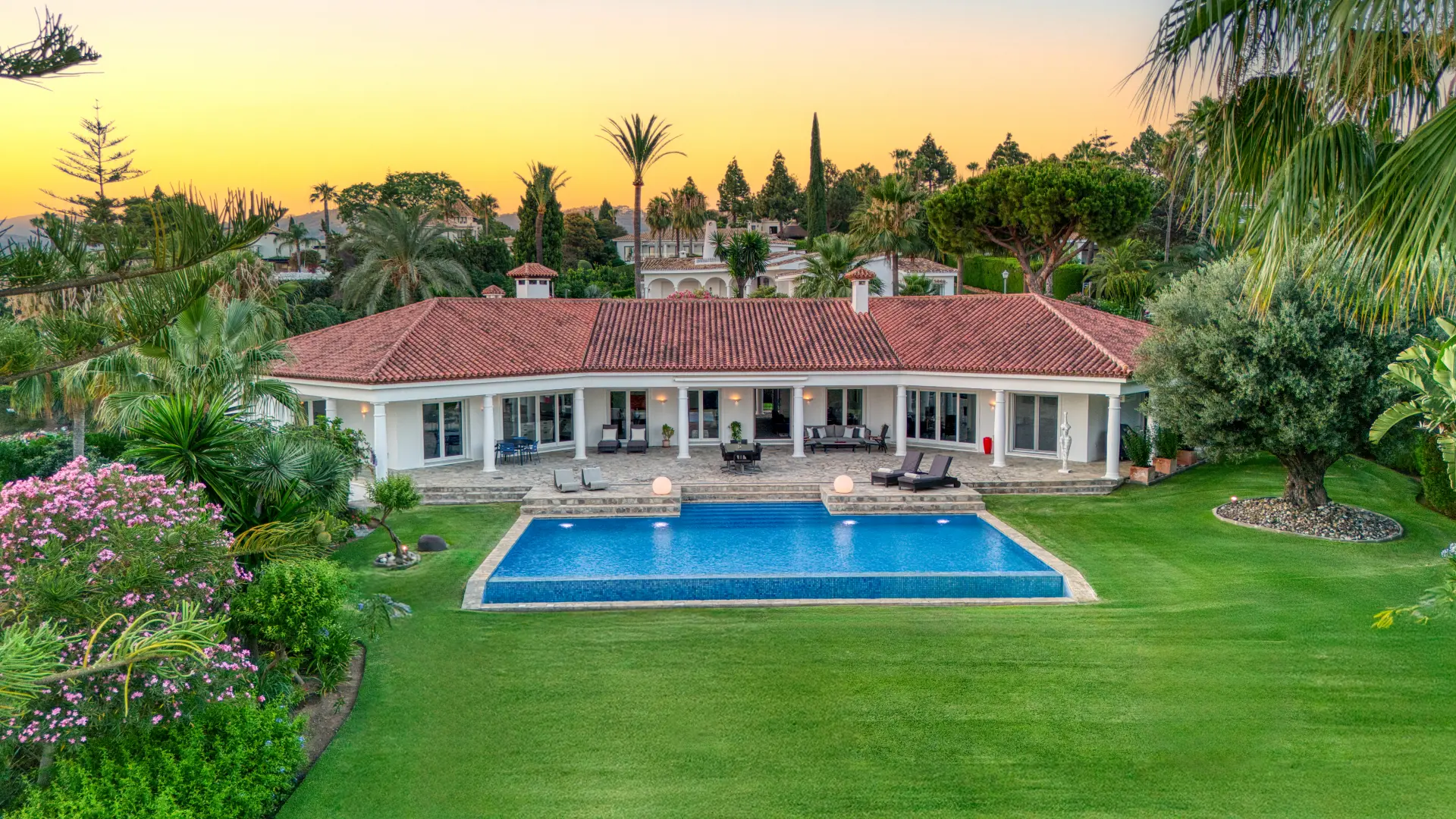 Beautiful, south facing four bedroom Villa located in the sought after area of Hacienda Las Chapas, Marbella