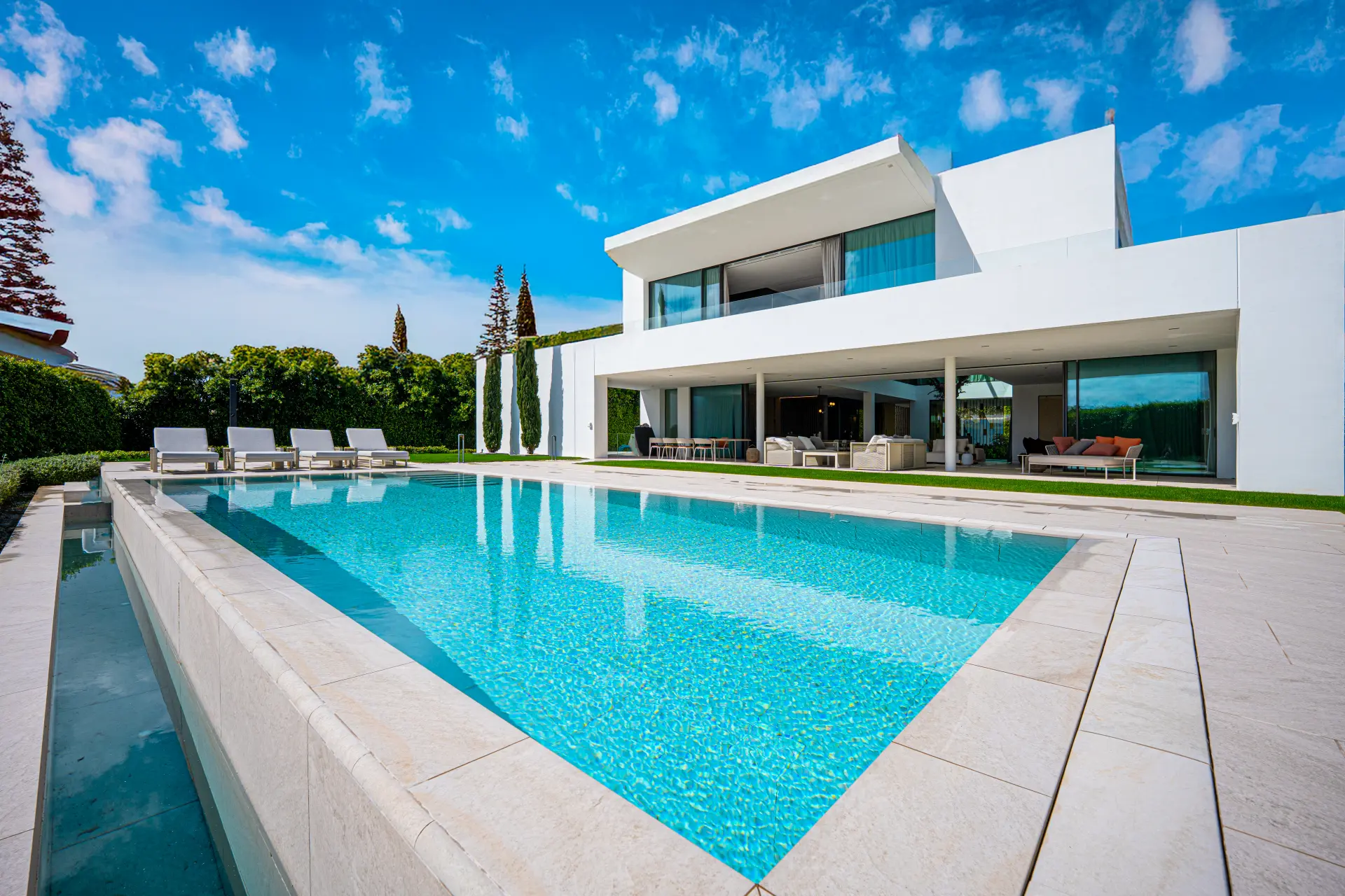 Villa for sale in Marbella Golden Mile