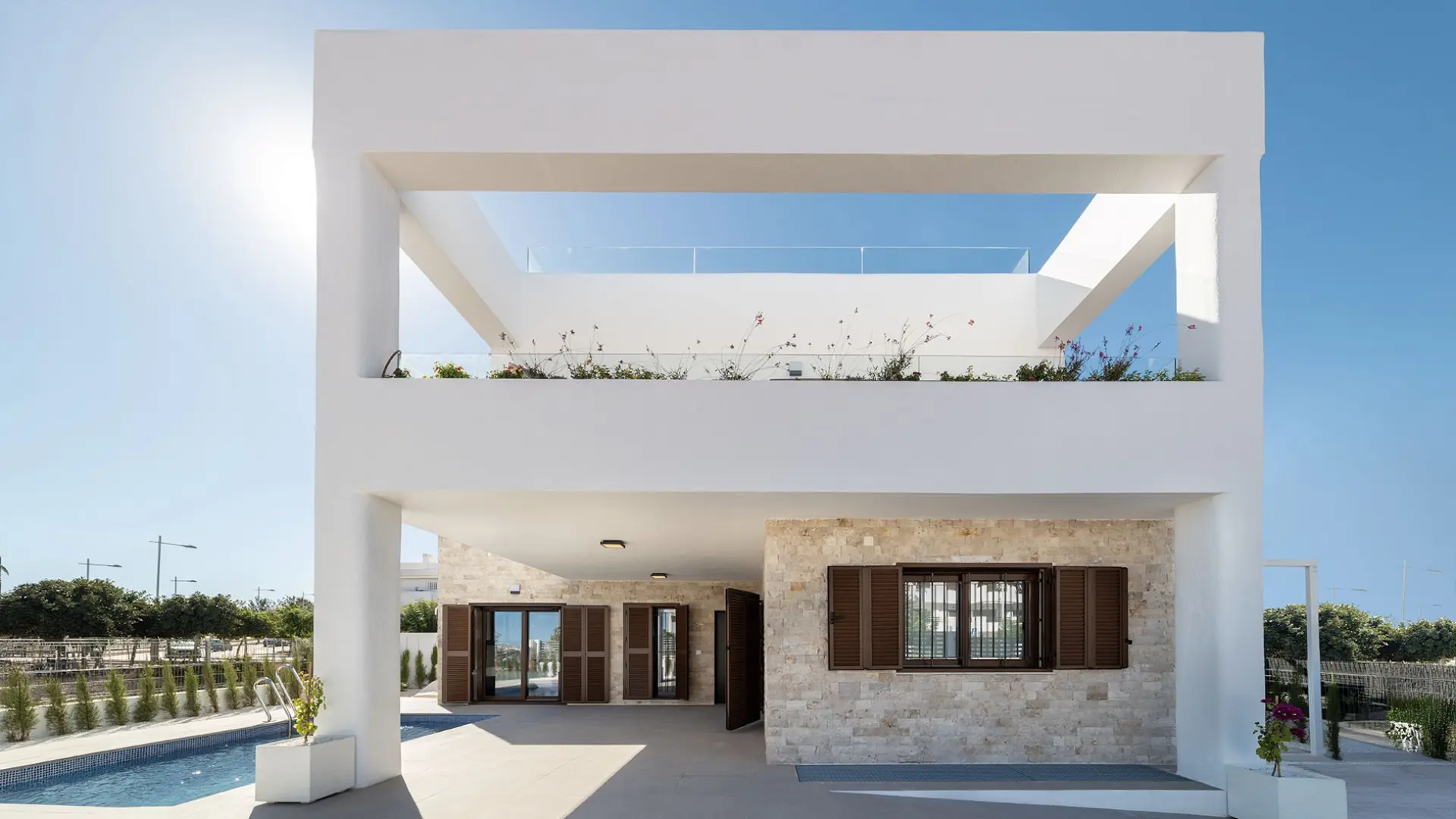 Moderne halfvrijstaande villa te koop vlakbij het strand in Mar de Pulpí