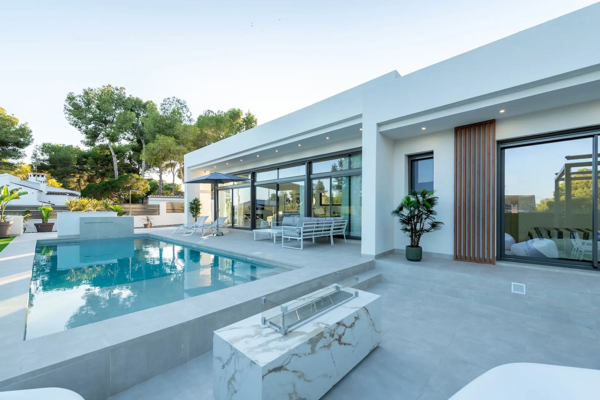 Luxury 3 bed villa with pool for sale in Pinar de Campoverde