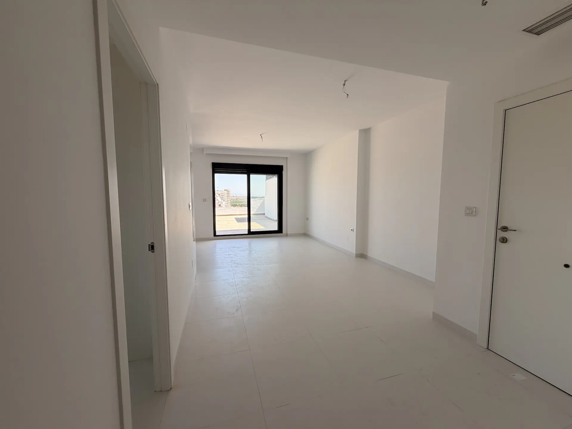 Penthouse zum Verkauf in San Miguel de Salinas mit sehr großer Terrasse