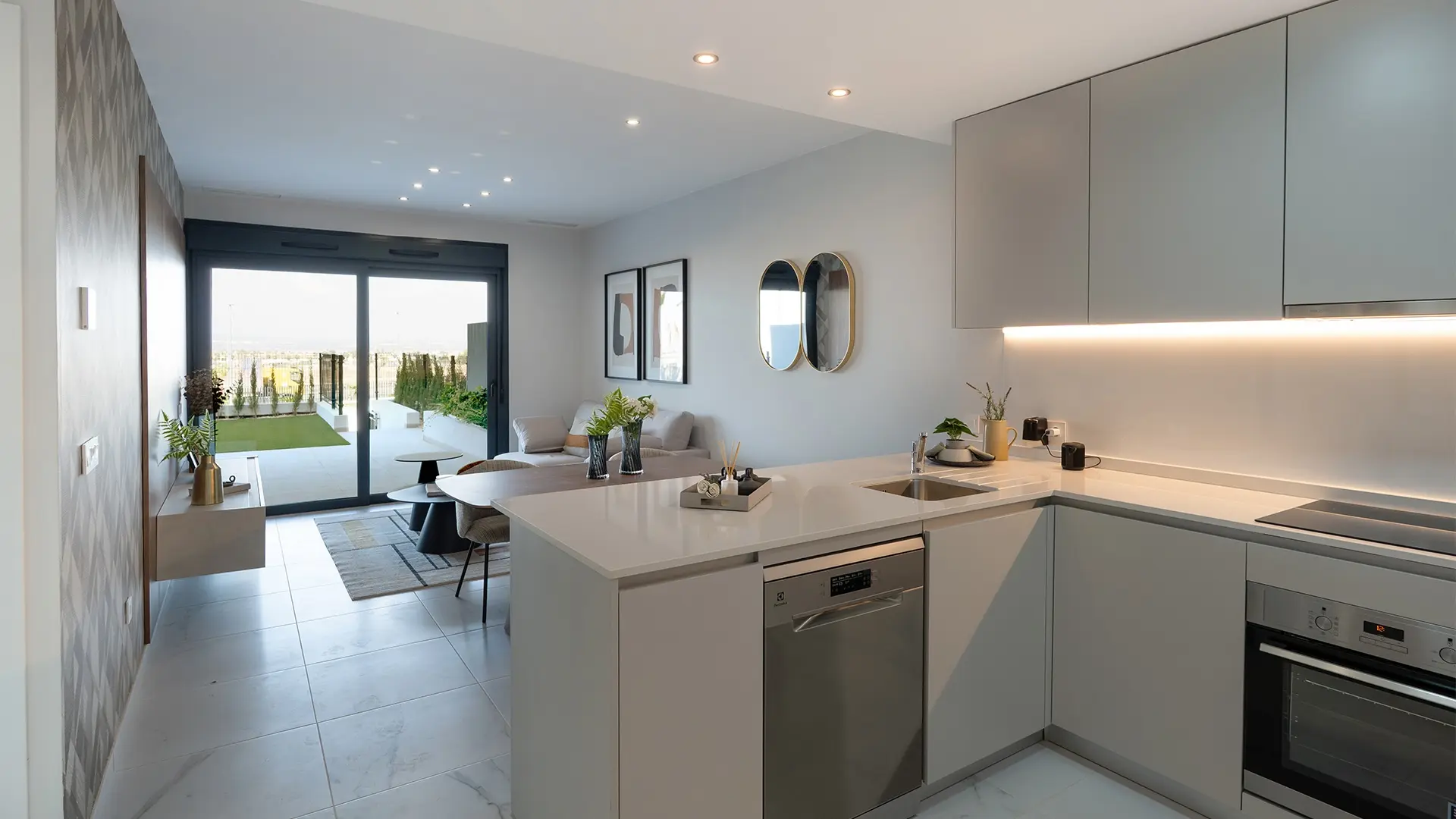 Bungalow with 2 bedrooms for sale in Torrevieja