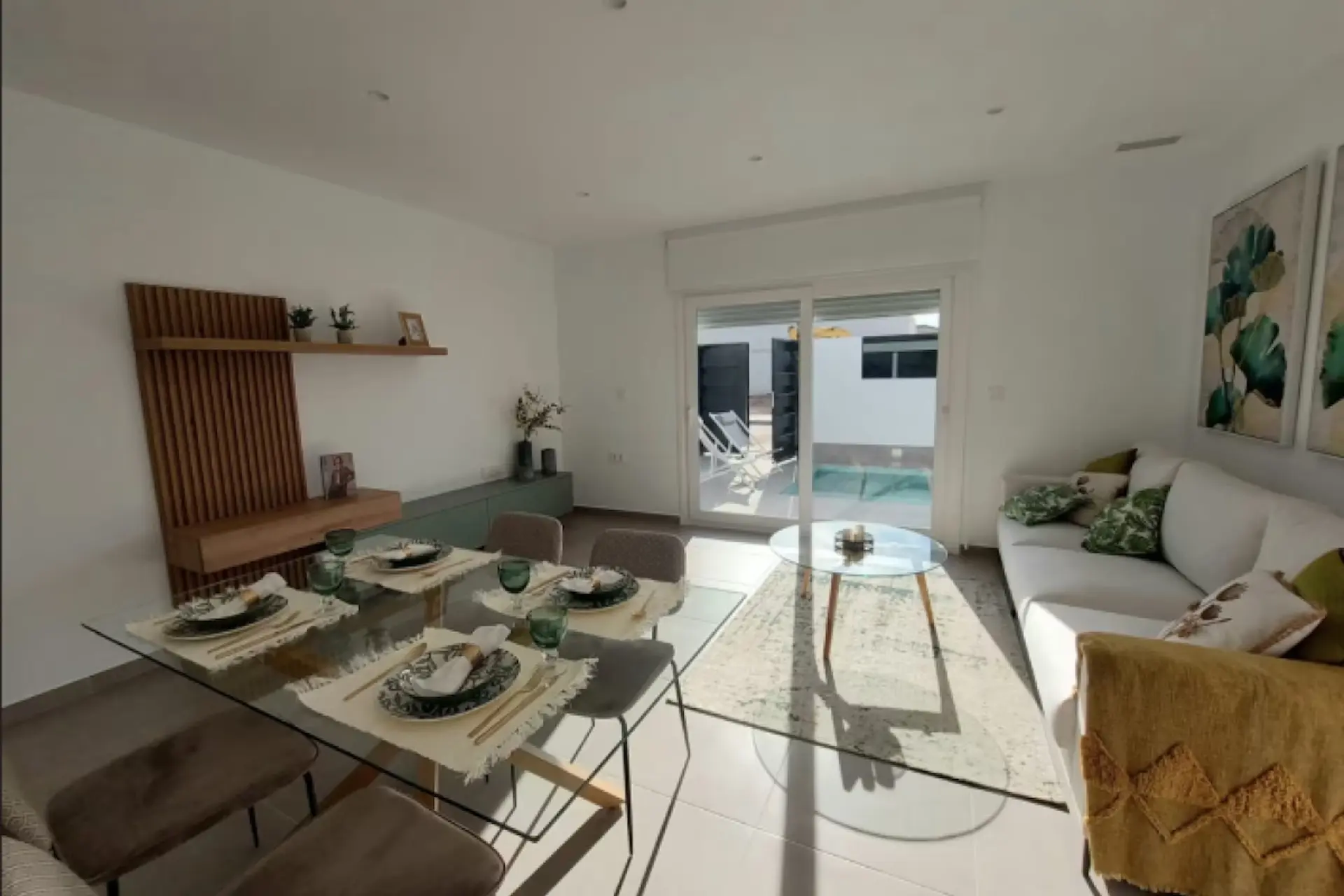 Moderne villa met 2 slaapkamers te koop in Roldán