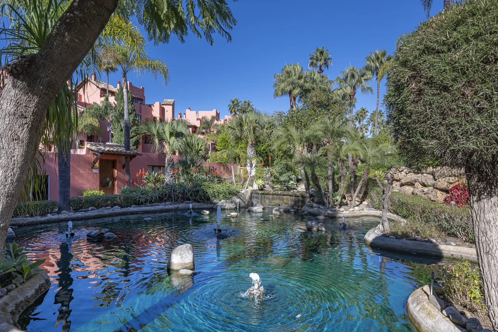 Apartamento Planta Baja en venta en Menara Beach, Estepona Este