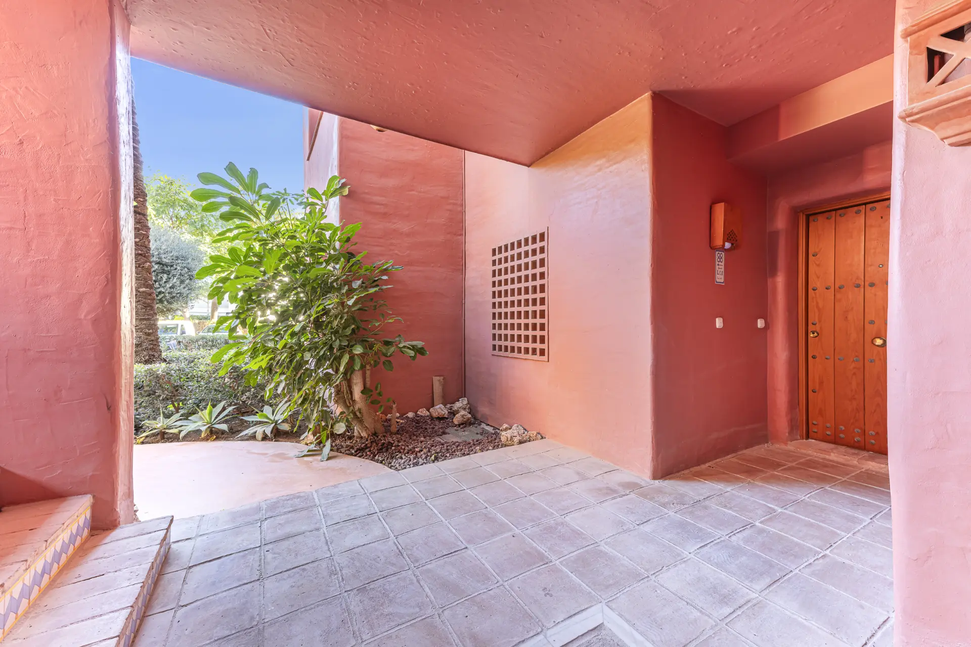 Apartamento Planta Baja en venta en Menara Beach, Estepona Este