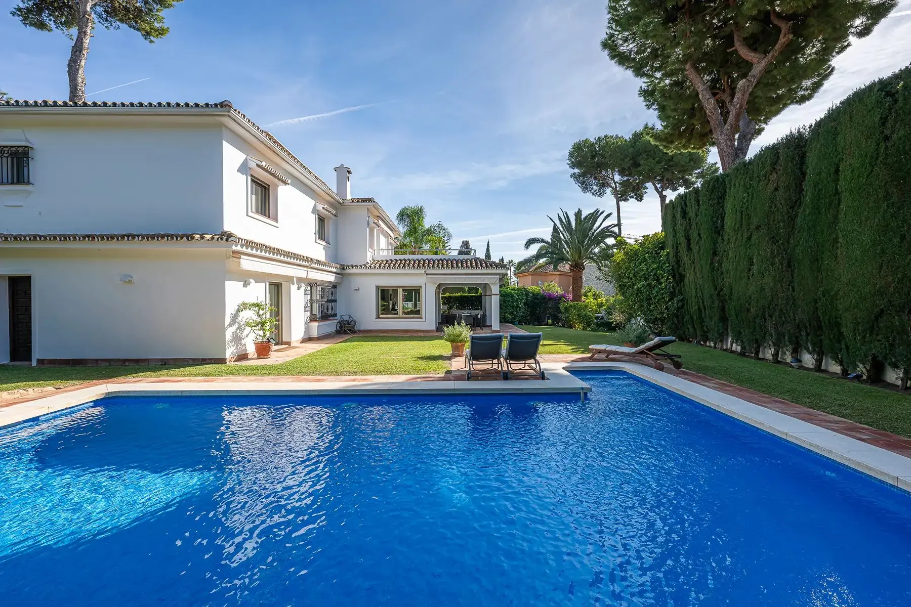 Villa te koop in Los Monteros Playa, Marbella Oost