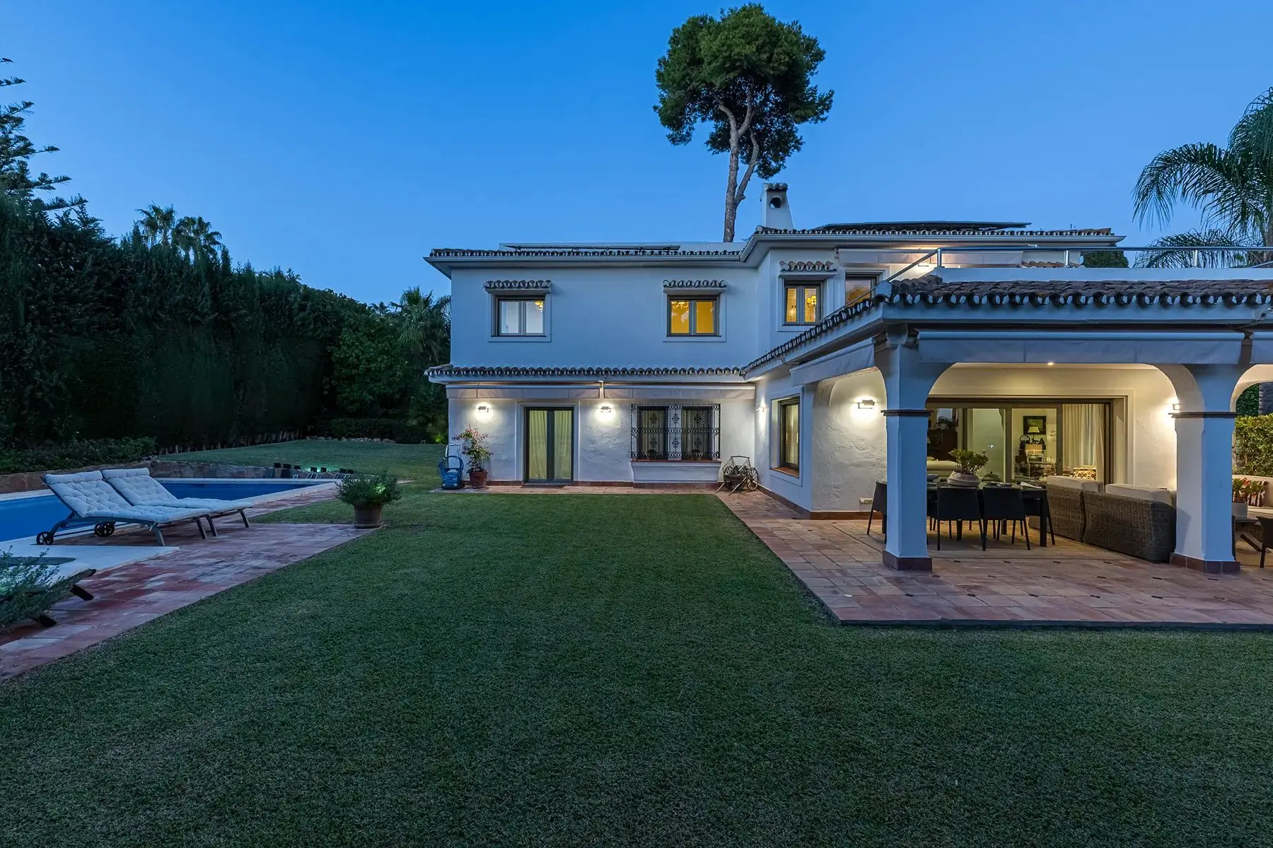 Villa te koop in Los Monteros Playa, Marbella Oost