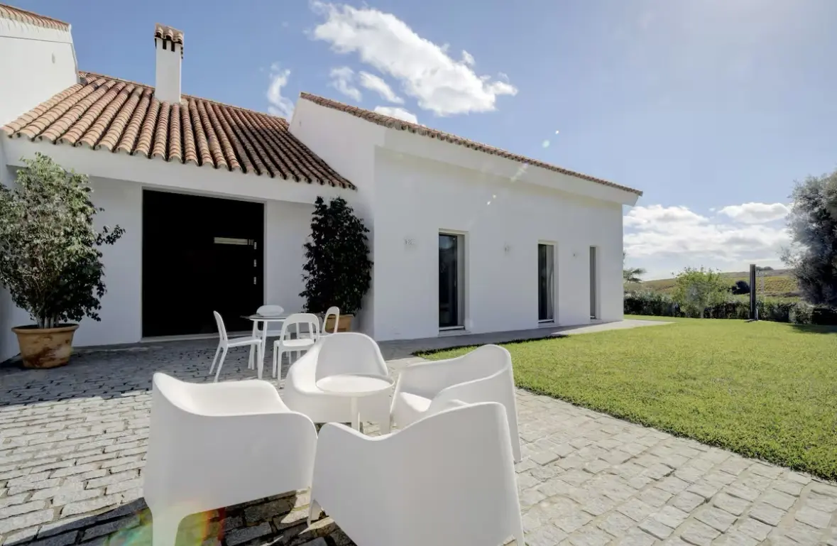 Villa en venta en Manilva