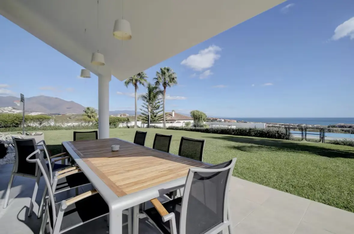 Villa en venta en Manilva