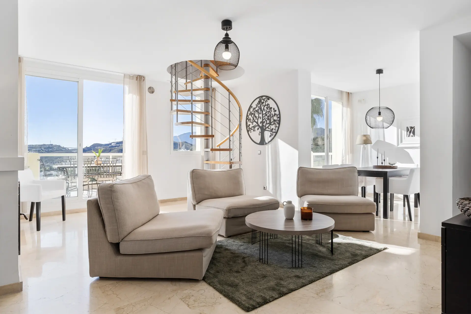 Appartement voor lange verhuur in Los Arqueros, Benahavis