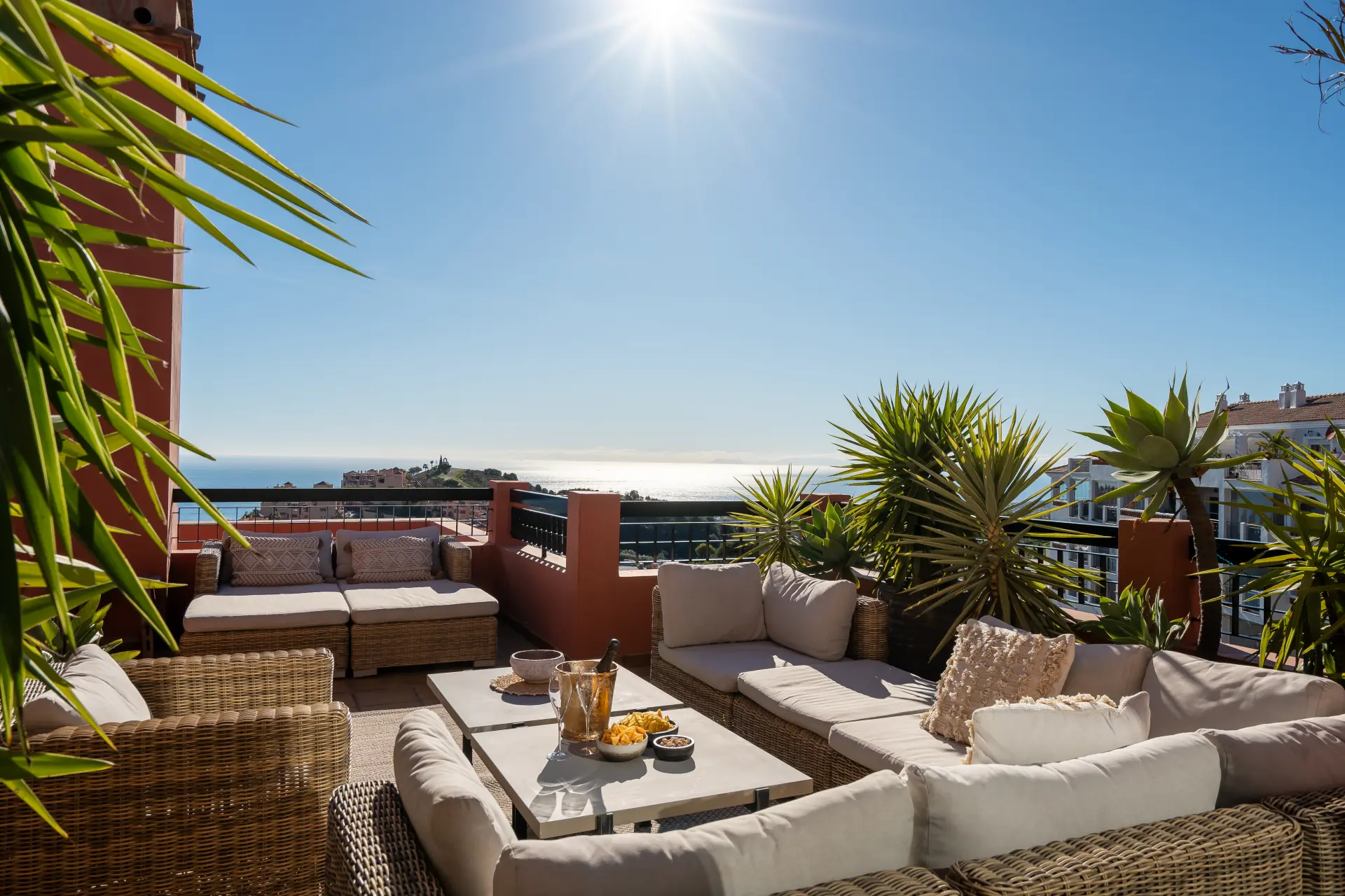 Tvåvånings takvåning till salu i Calahonda, Mijas Costa