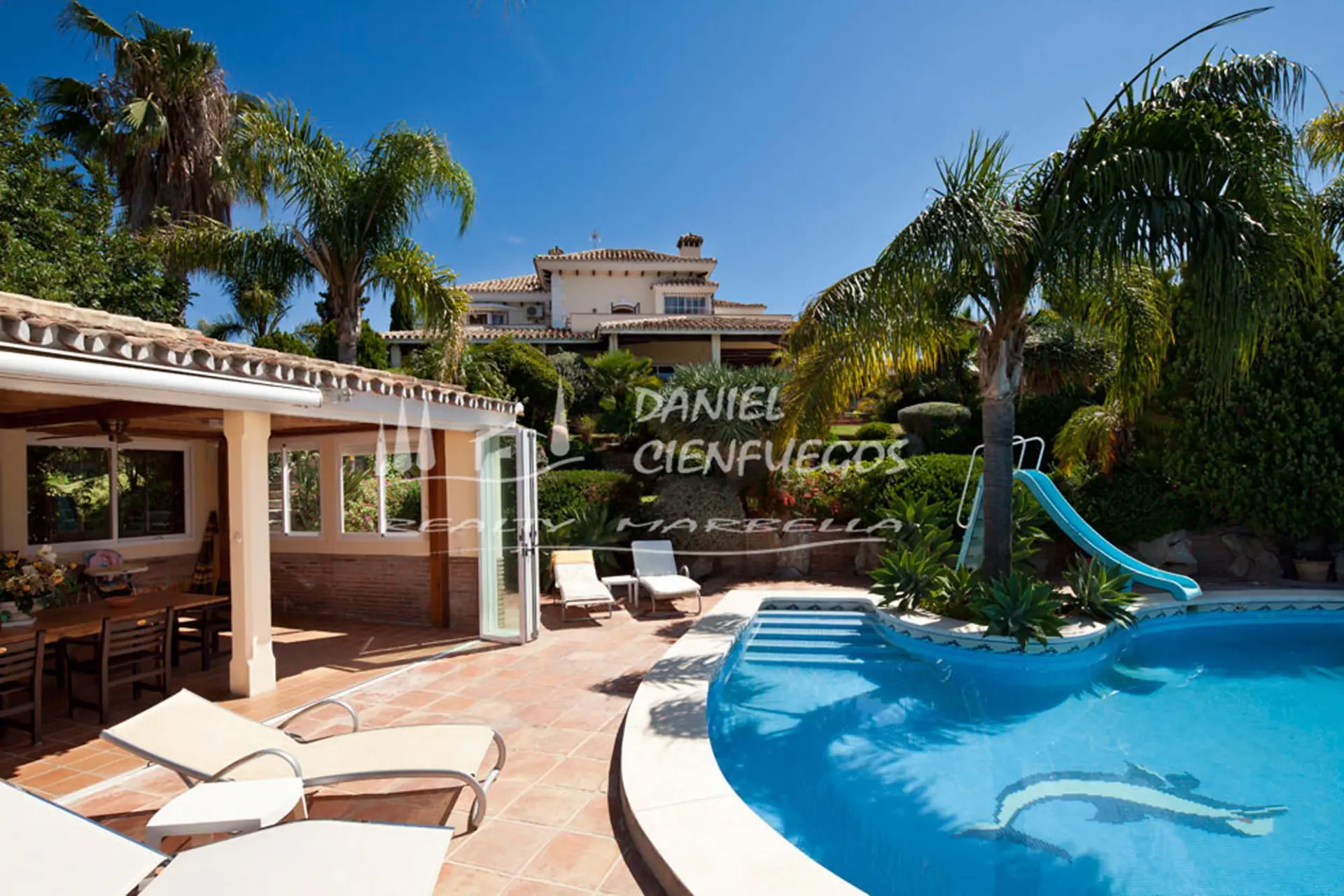 Villa till salu i Los Altos de los Monteros, Marbella Öst
