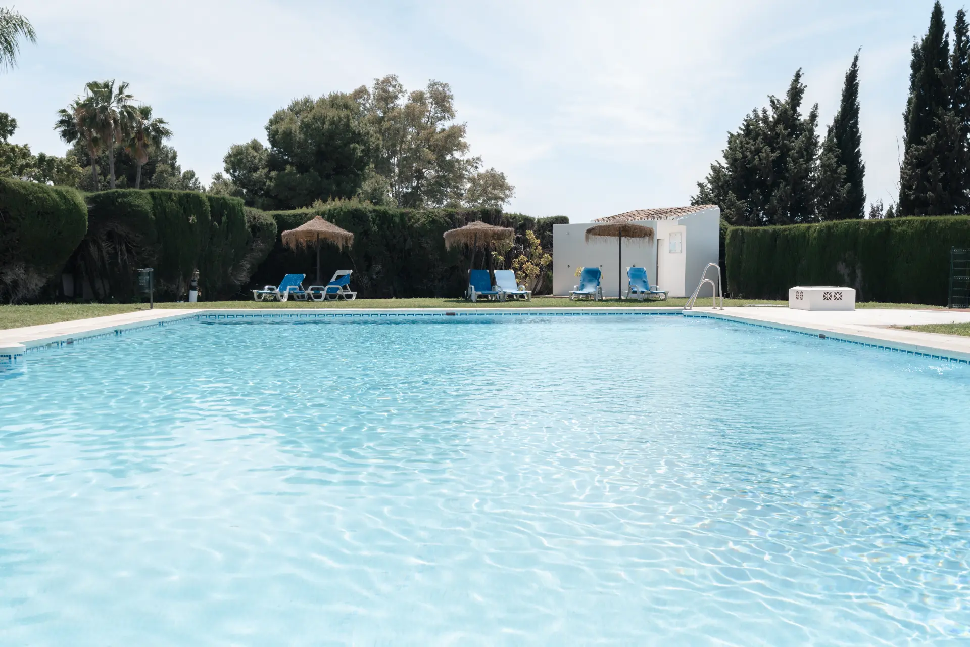 Half Vrijstaande woning te koop in Señorío de Cortés, Estepona Oost
